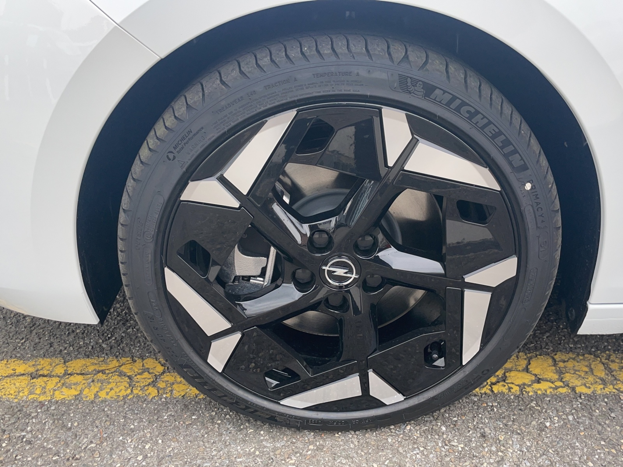 listing desktop thumbnail image 13