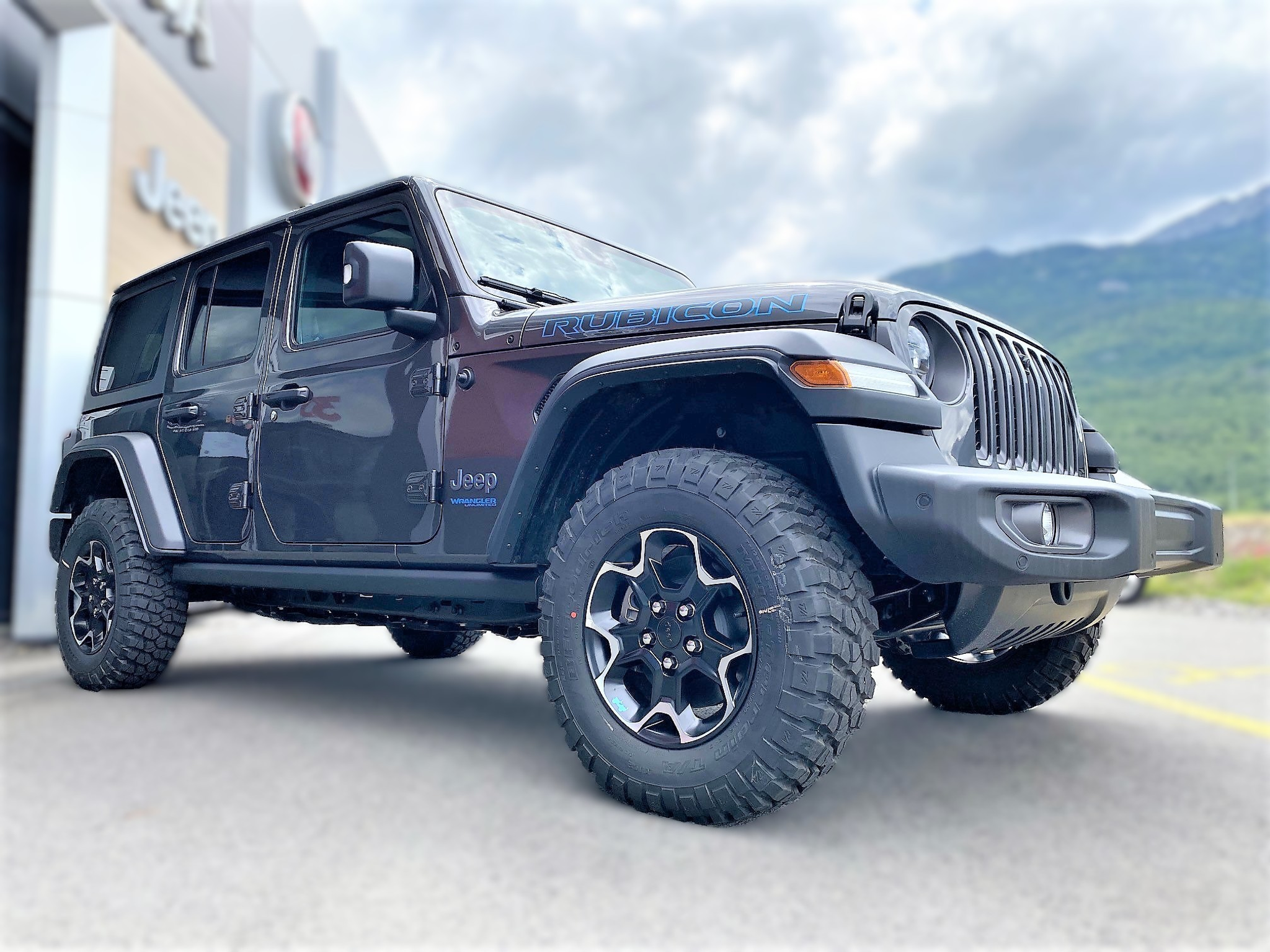 listing desktop thumbnail image 5