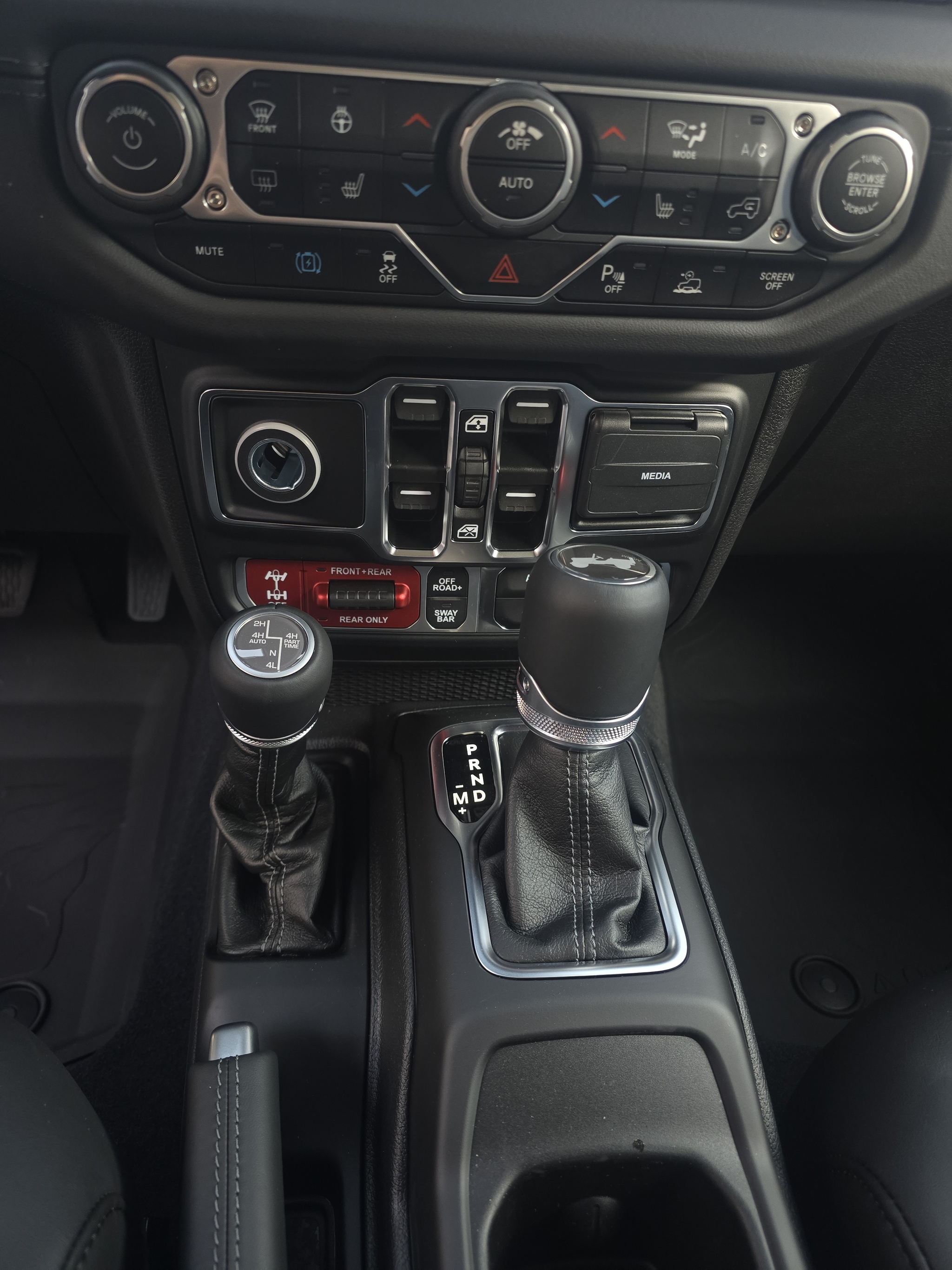 listing desktop thumbnail image 9