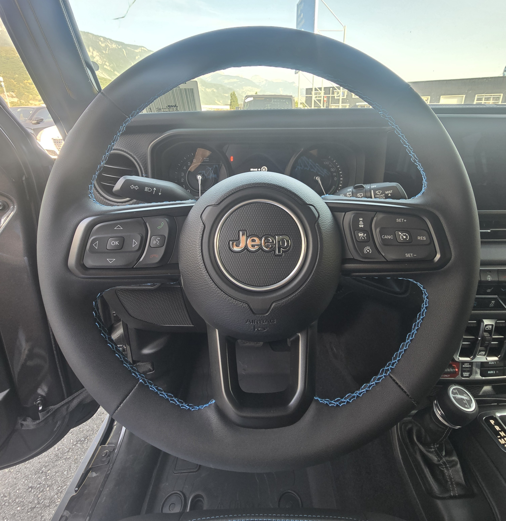 listing desktop thumbnail image 11