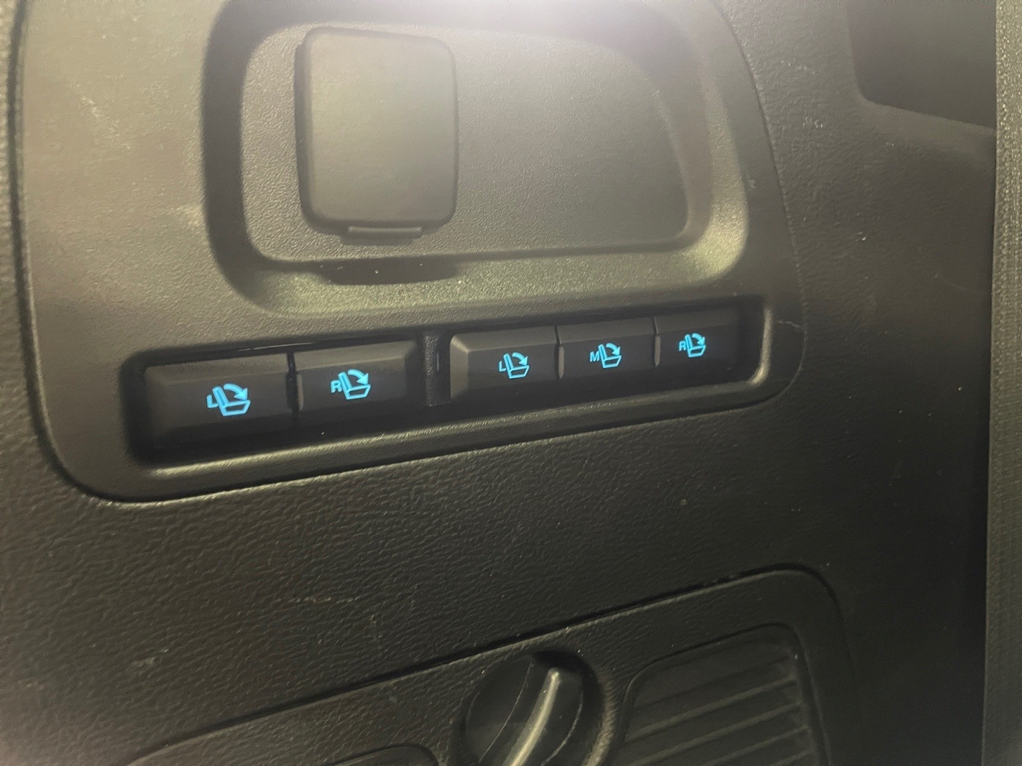 listing desktop thumbnail image 15