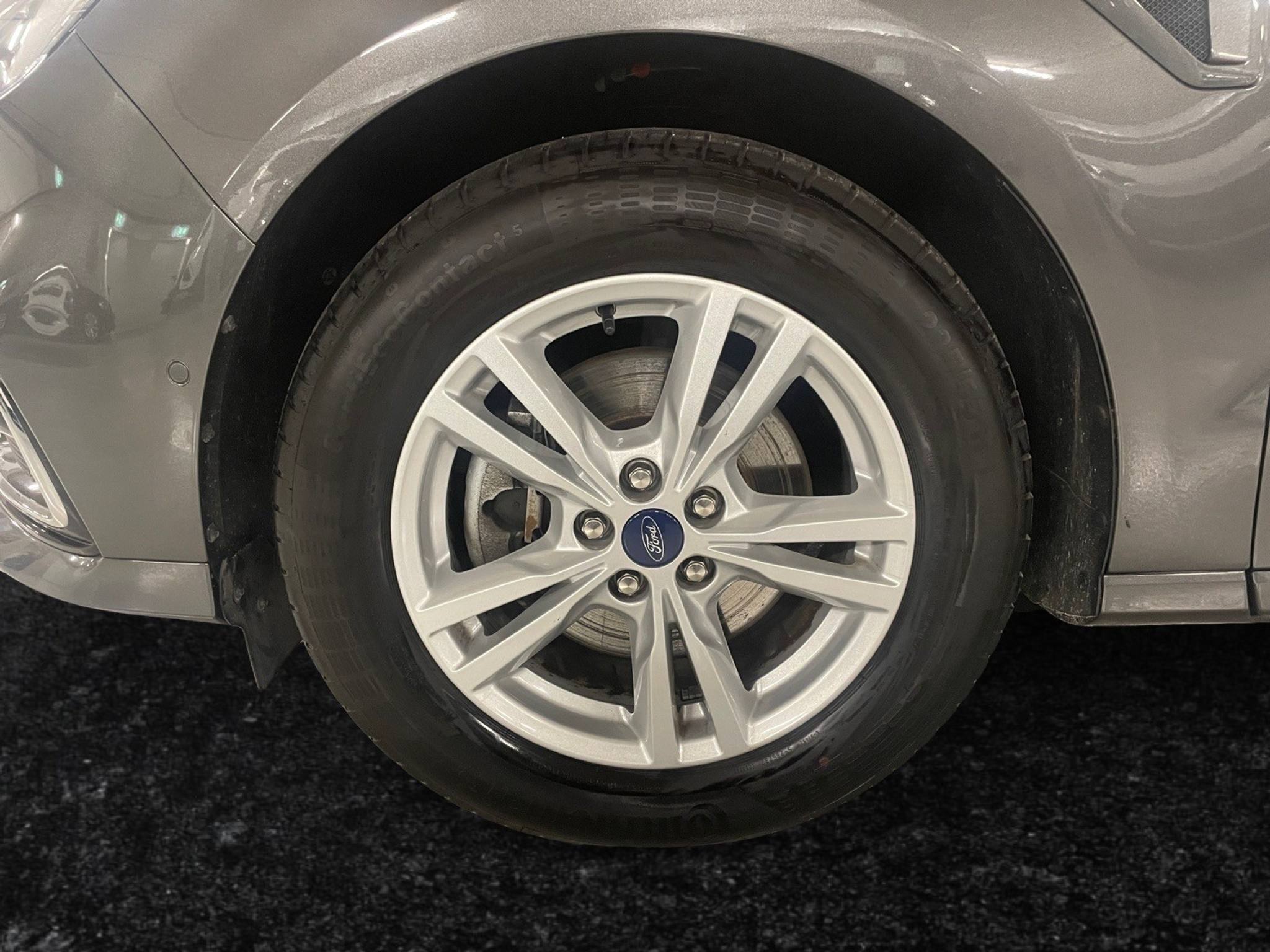 listing desktop thumbnail image 17