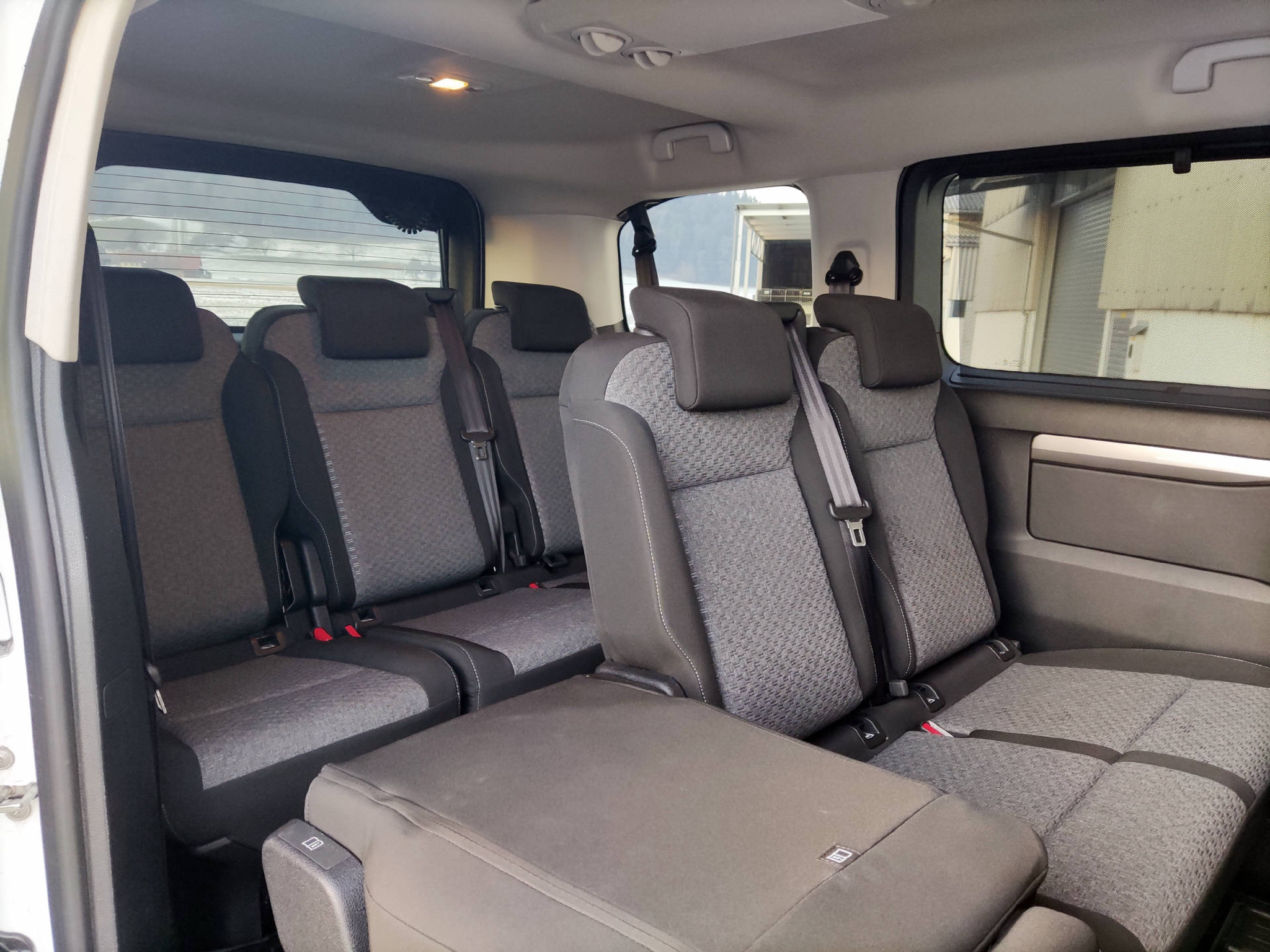 listing desktop thumbnail image 9