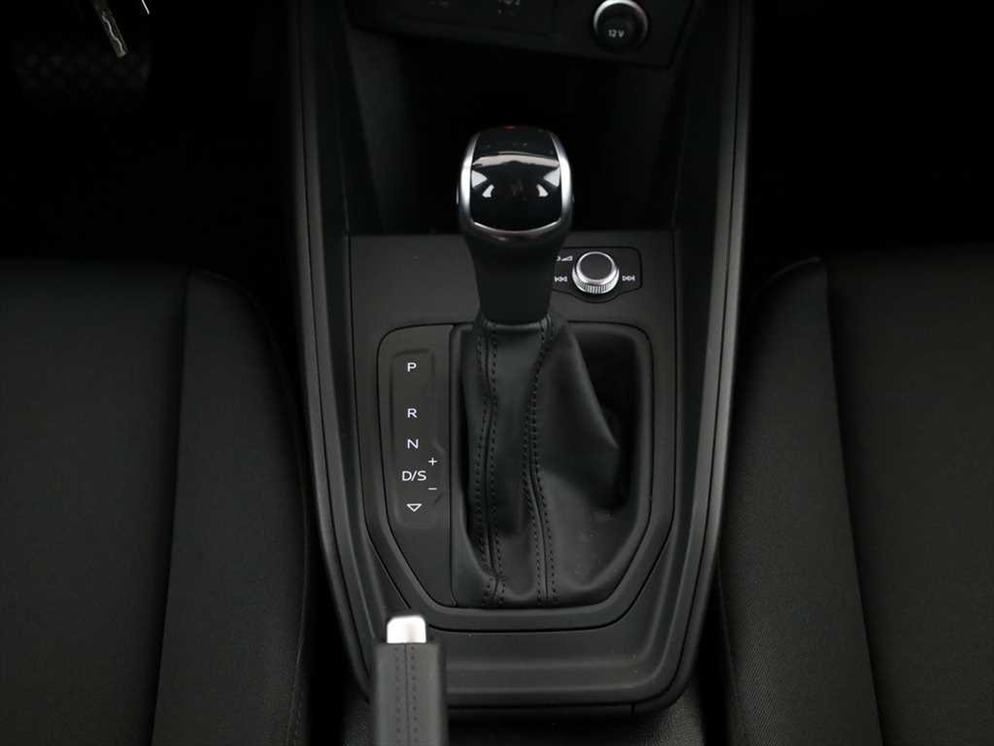 listing desktop thumbnail image 11