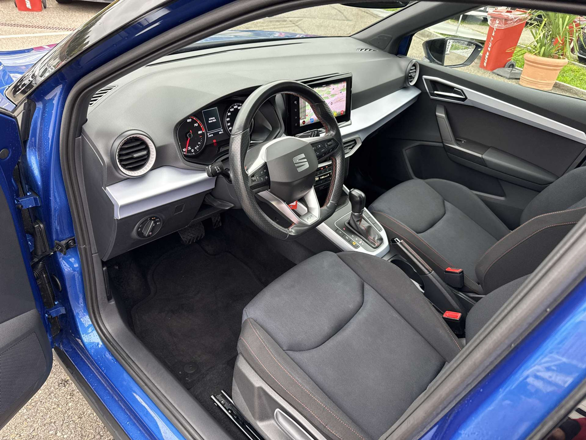 listing desktop thumbnail image 5