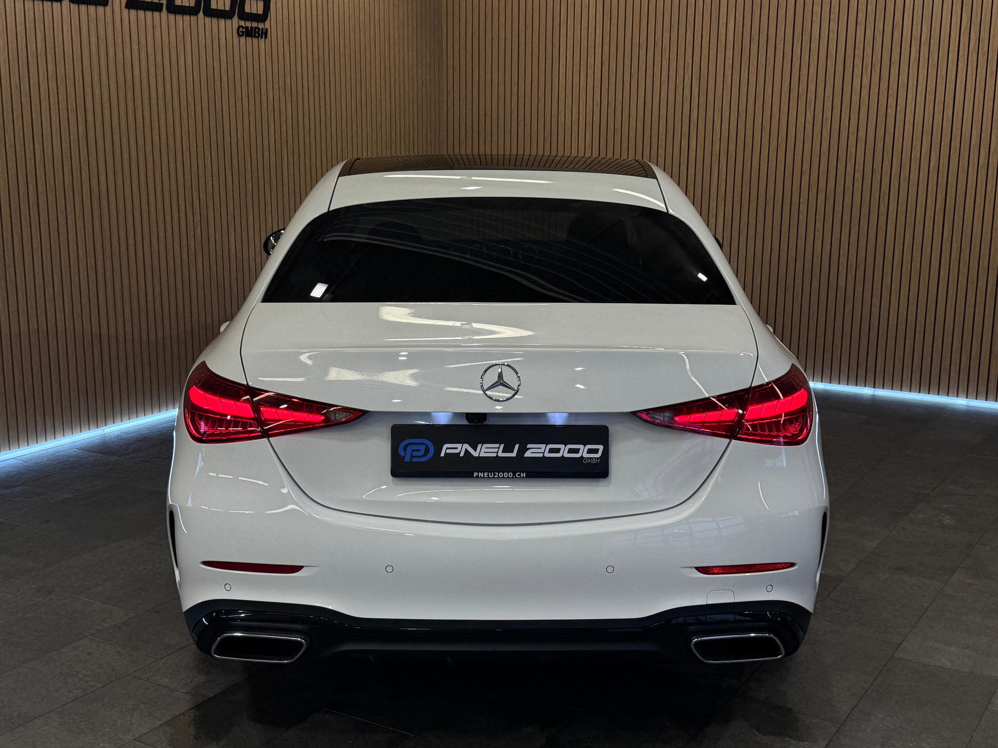 listing desktop thumbnail image 3