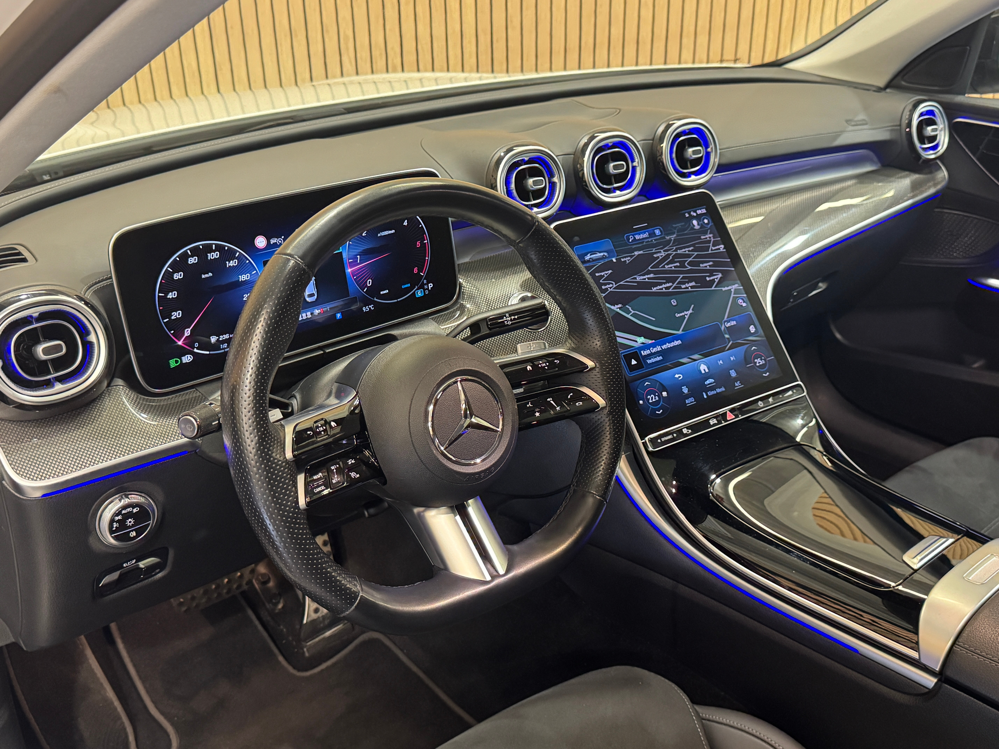 listing desktop thumbnail image 12