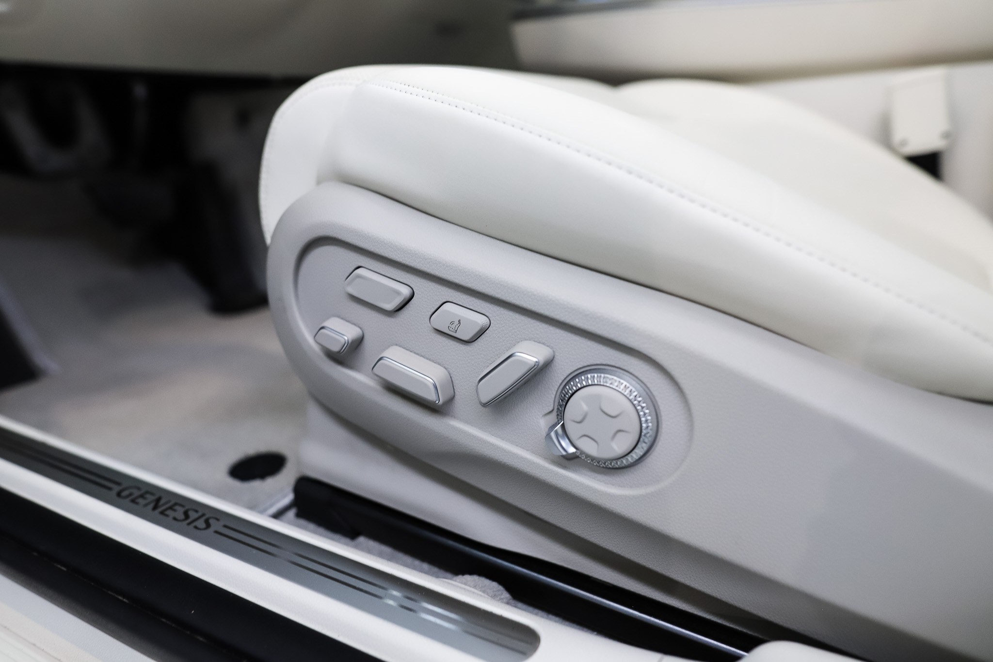 listing desktop thumbnail image 8