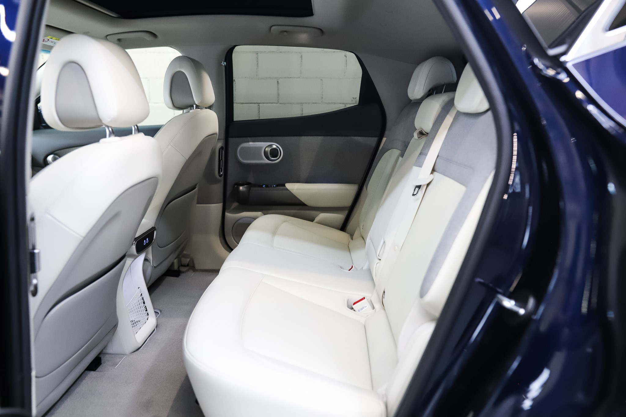 listing desktop thumbnail image 12