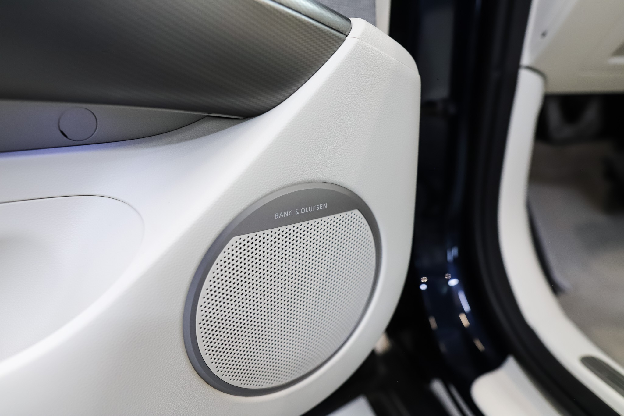 listing desktop thumbnail image 9