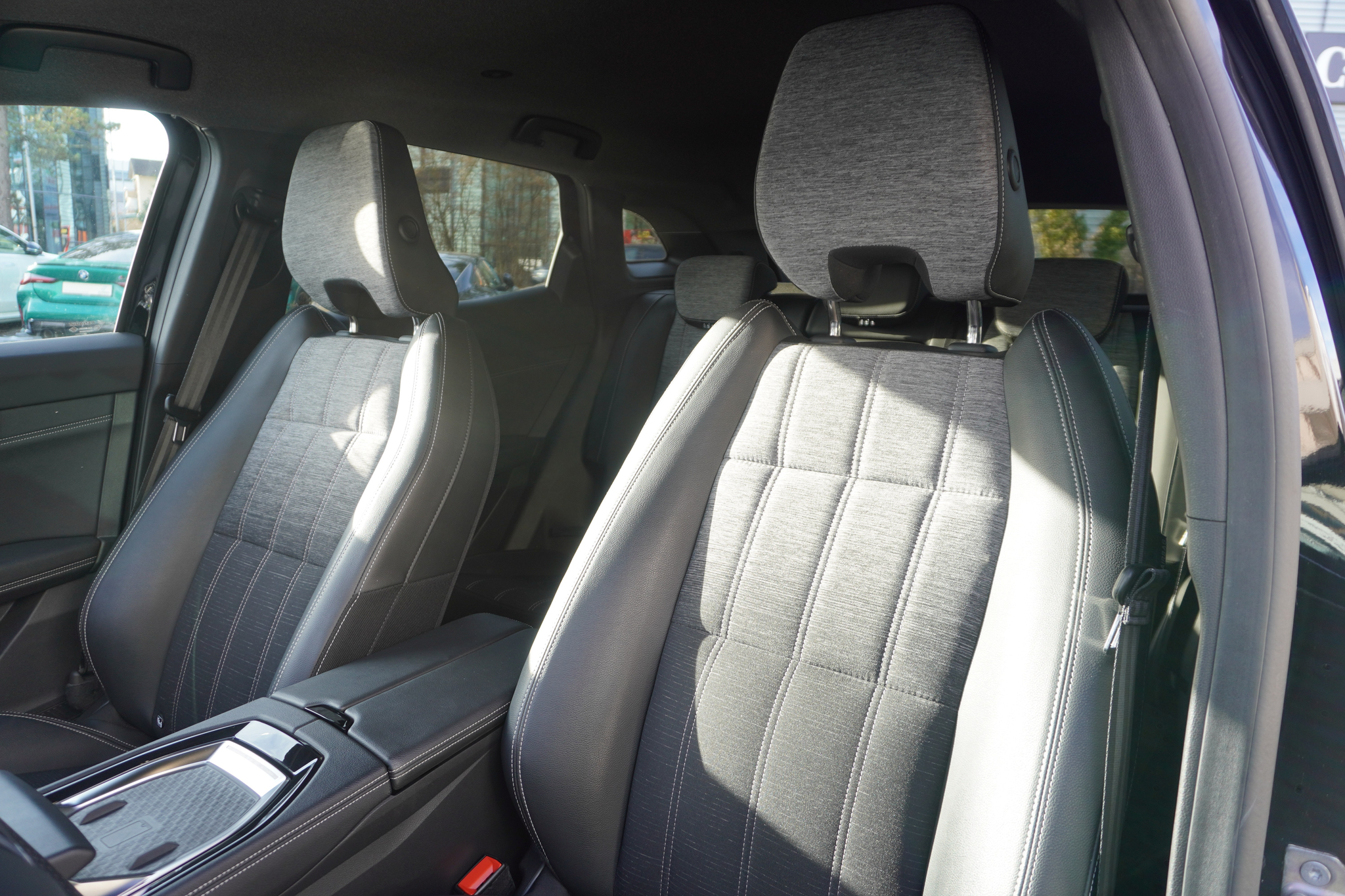 listing desktop thumbnail image 12