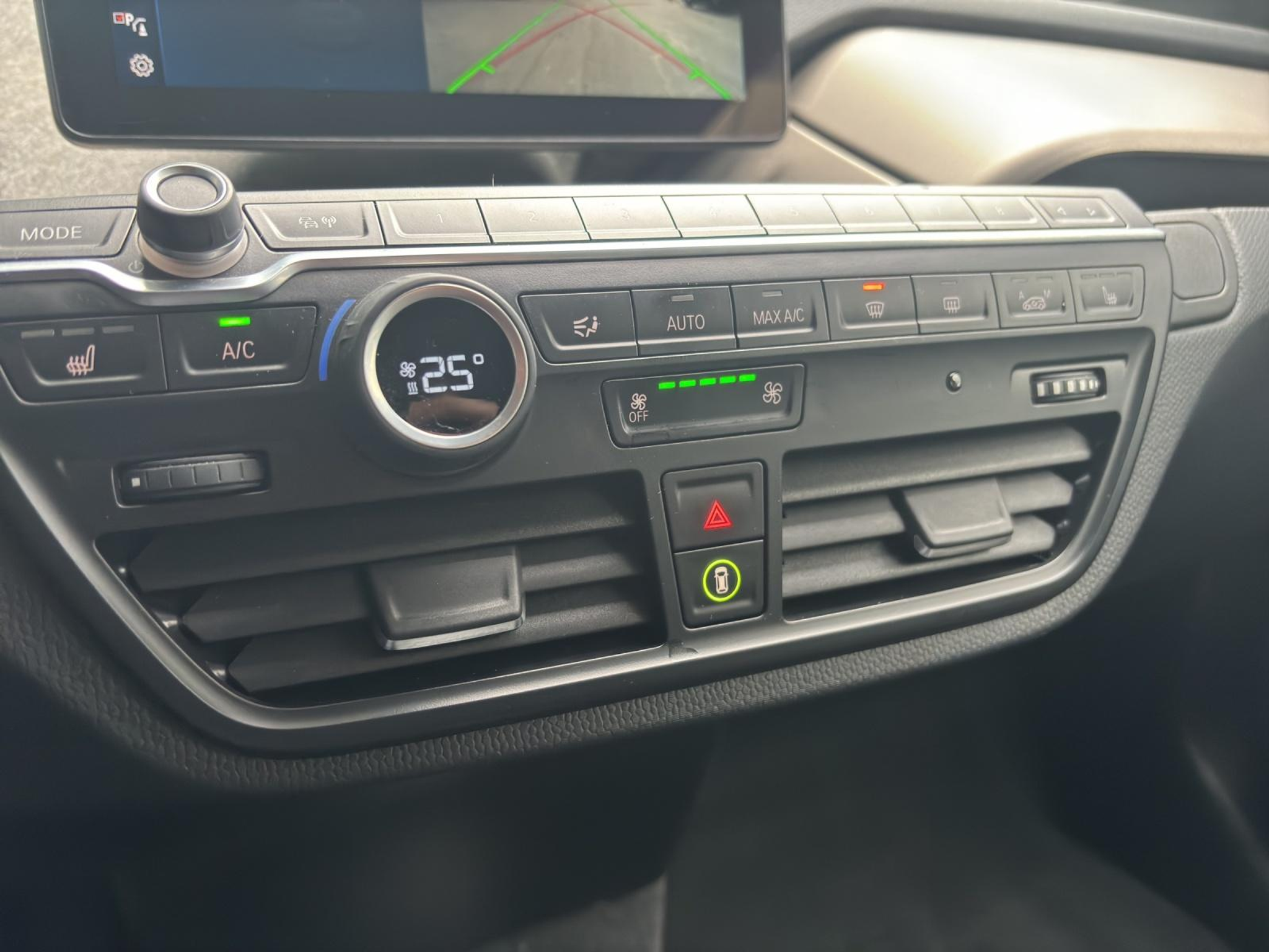 listing desktop thumbnail image 16