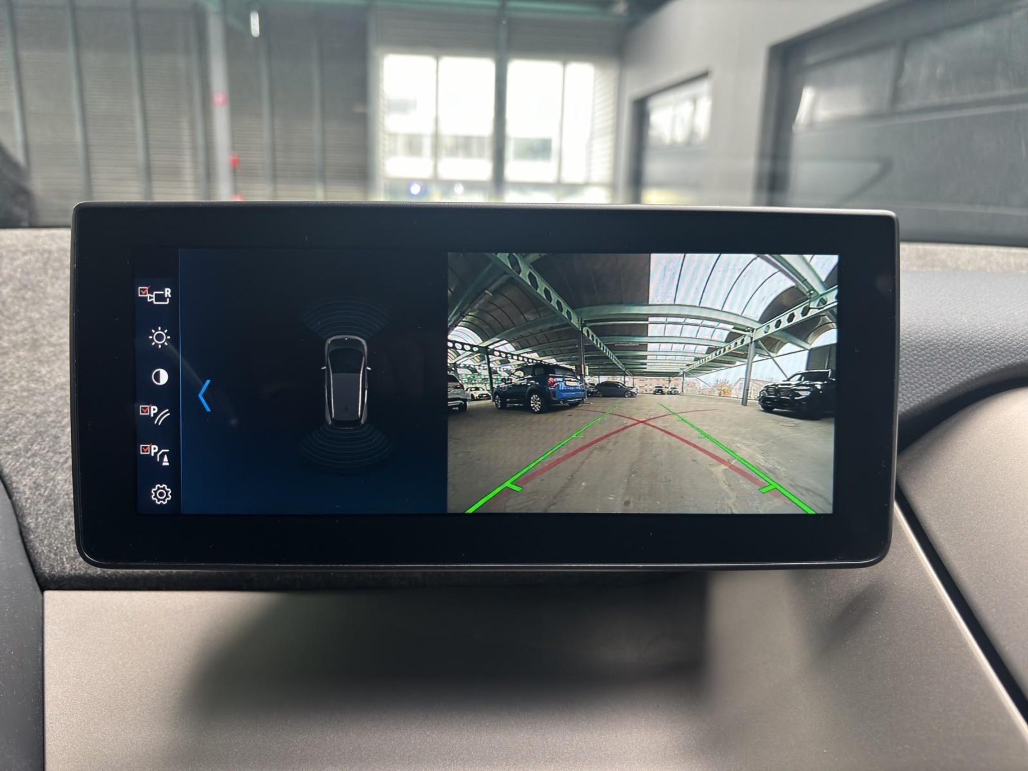 listing desktop thumbnail image 15