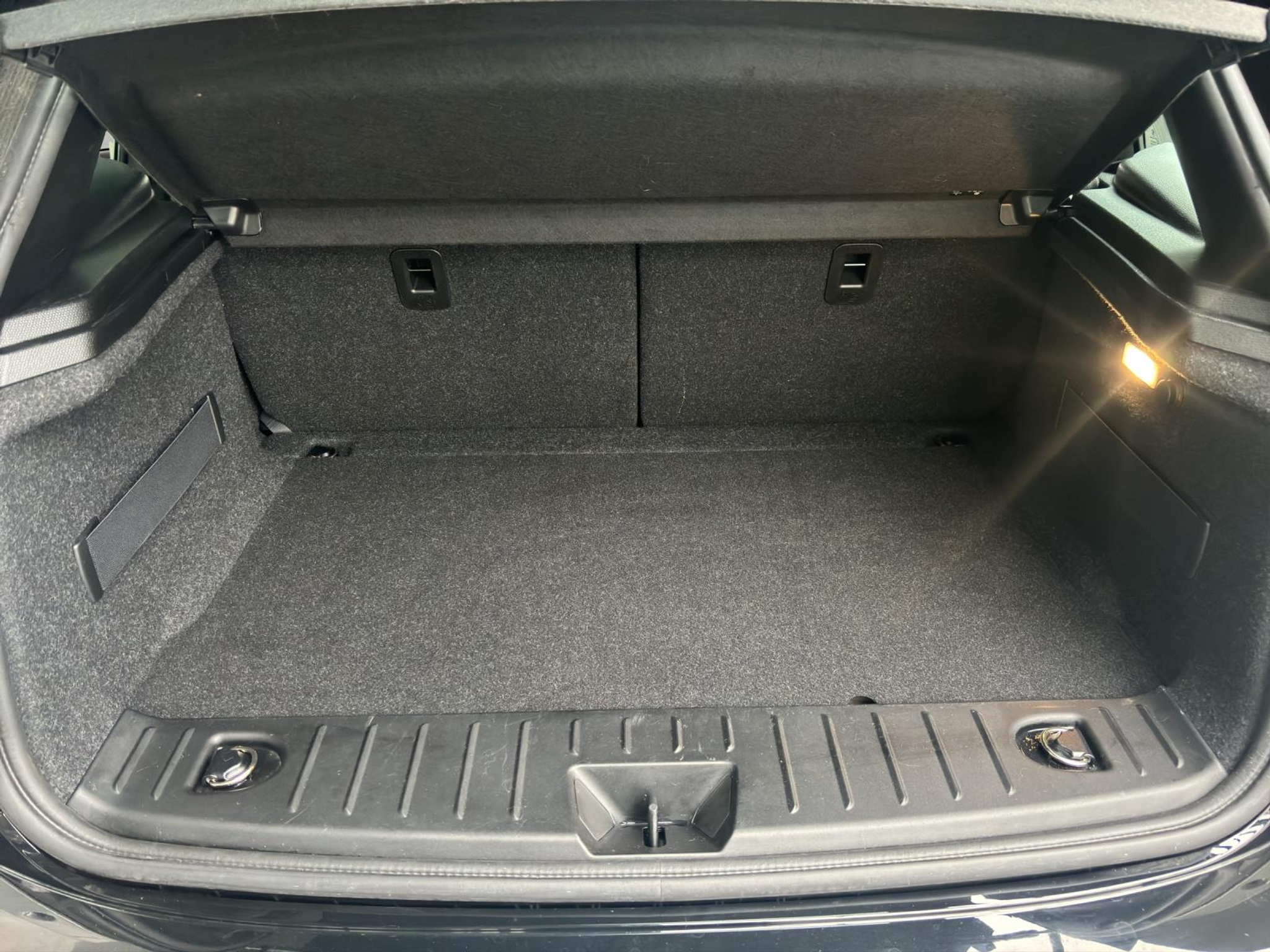 listing desktop thumbnail image 12