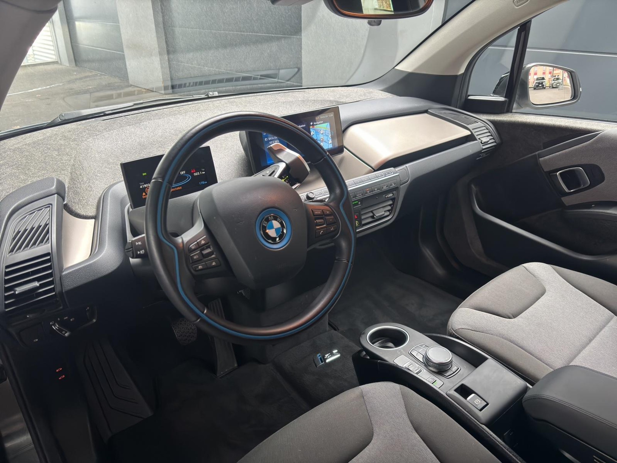 listing desktop thumbnail image 23