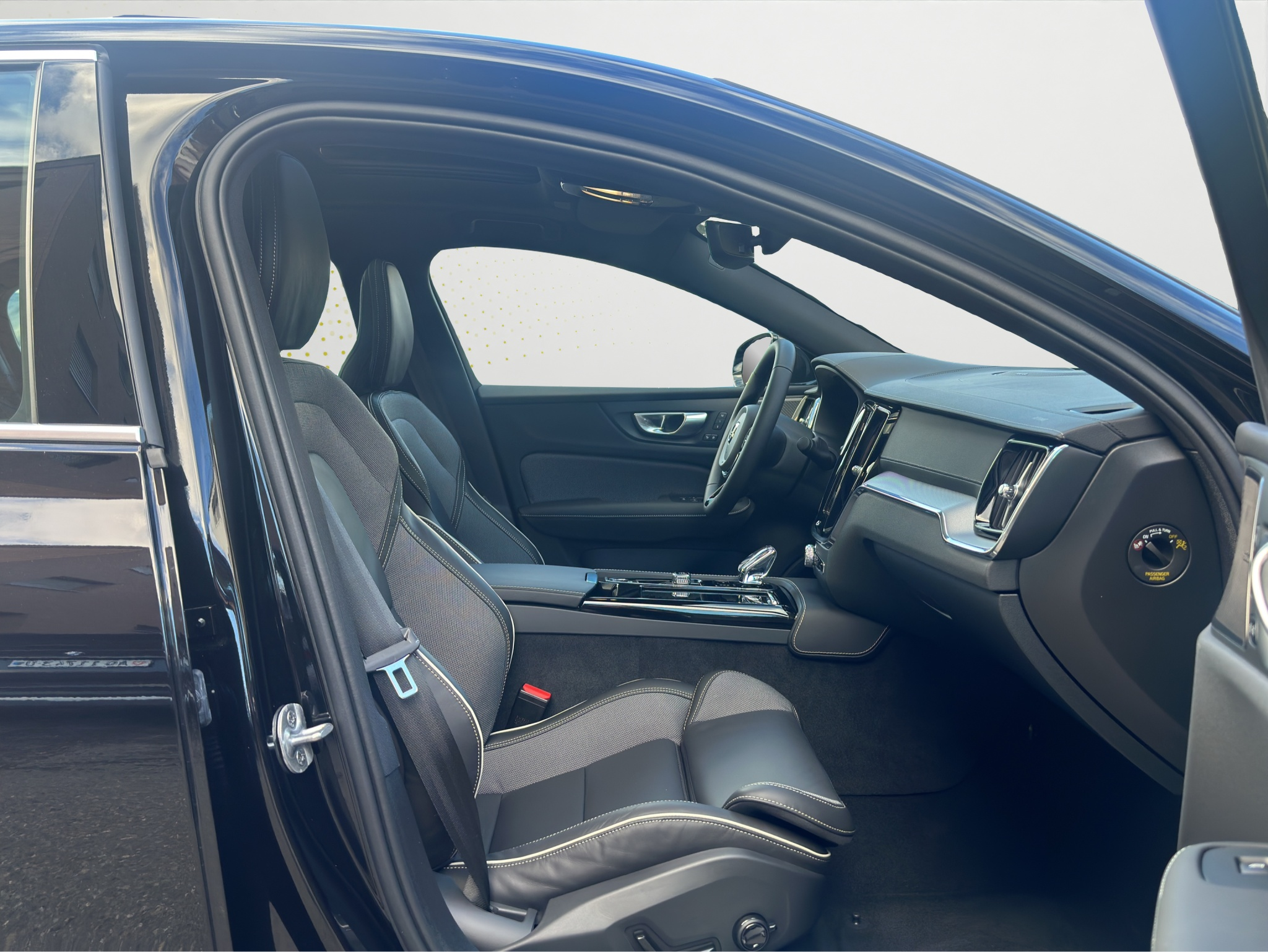 listing desktop thumbnail image 12