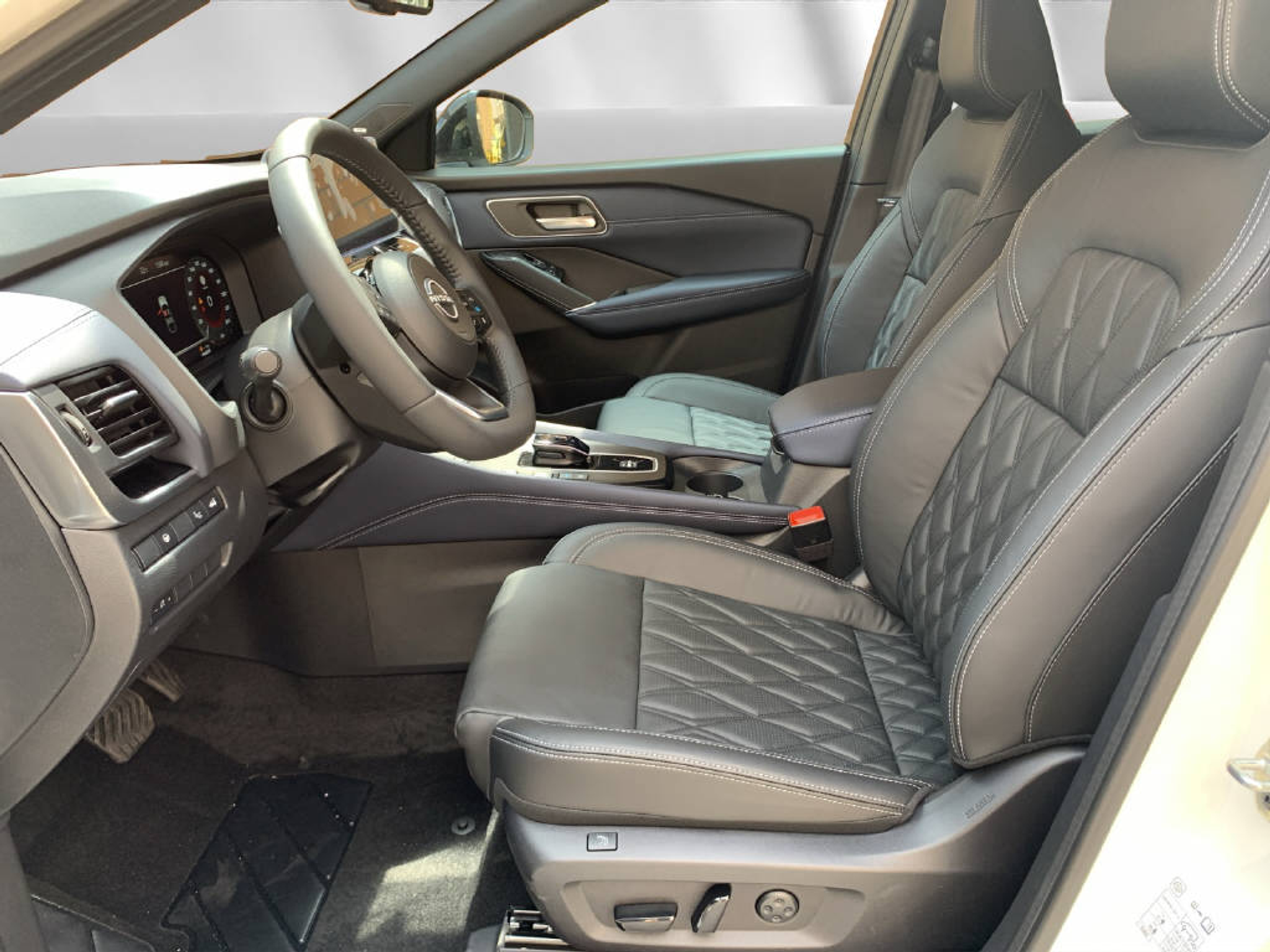 listing desktop thumbnail image 3