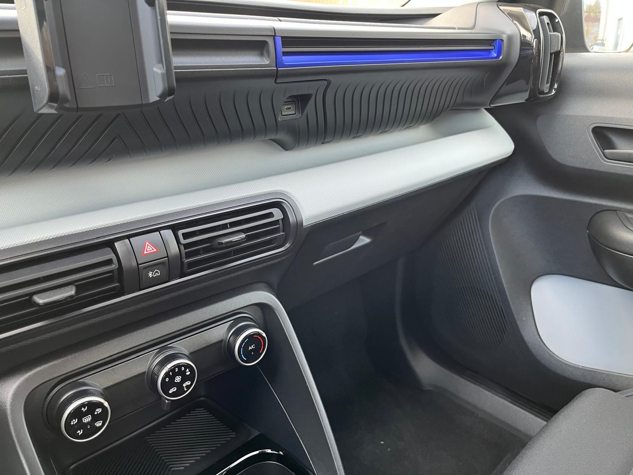 listing desktop thumbnail image 9