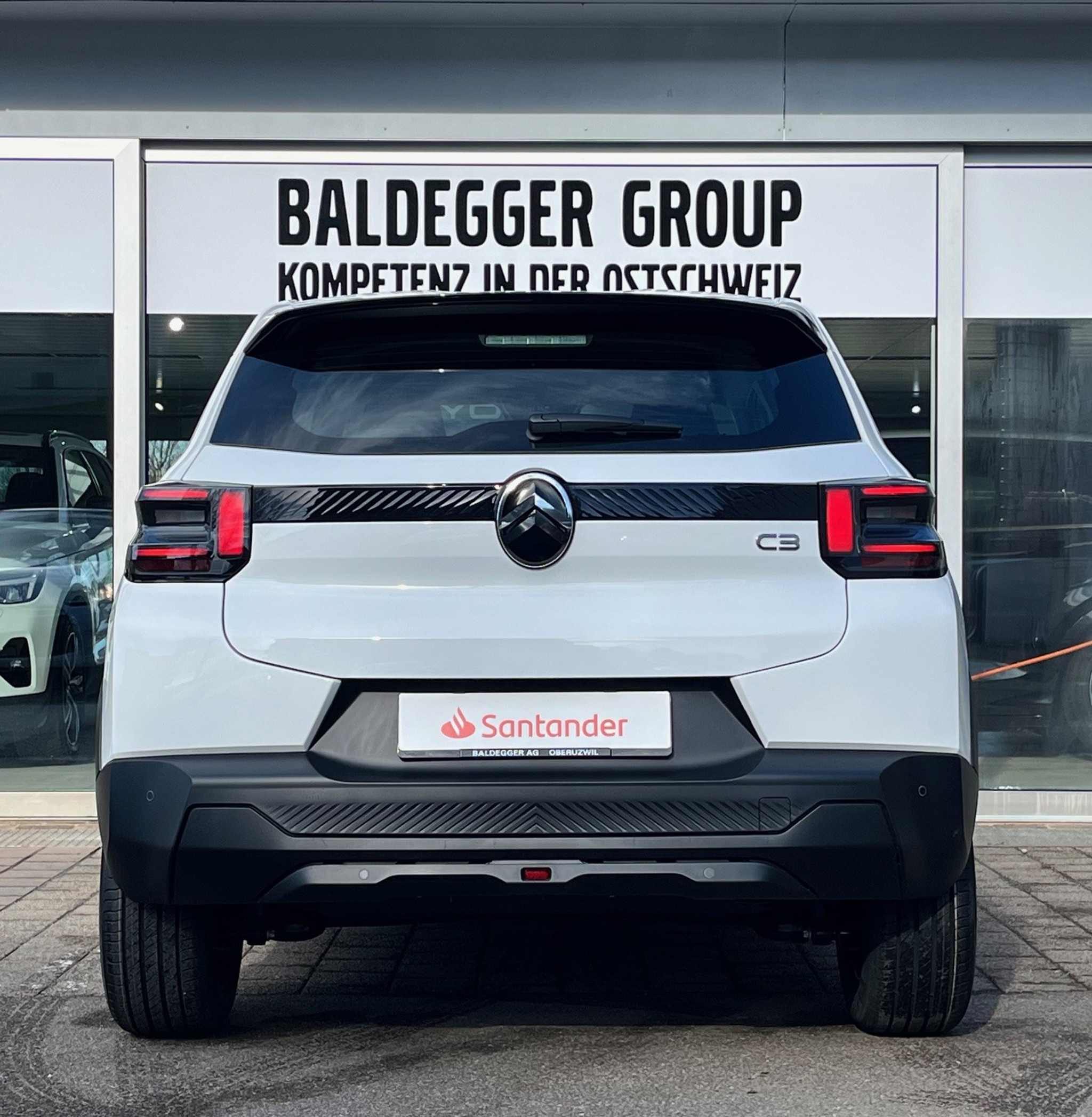 listing desktop thumbnail image 4