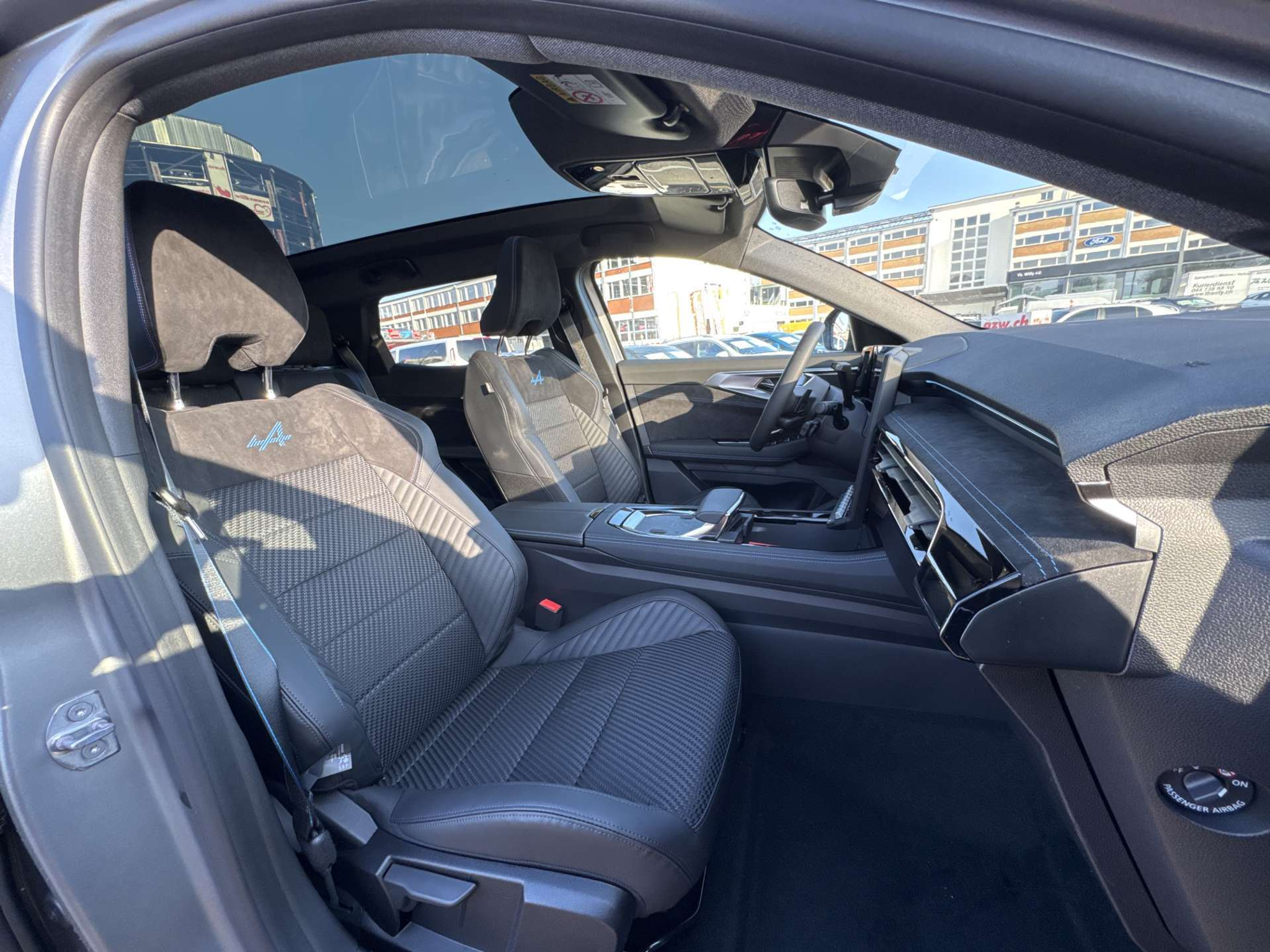 listing desktop thumbnail image 12