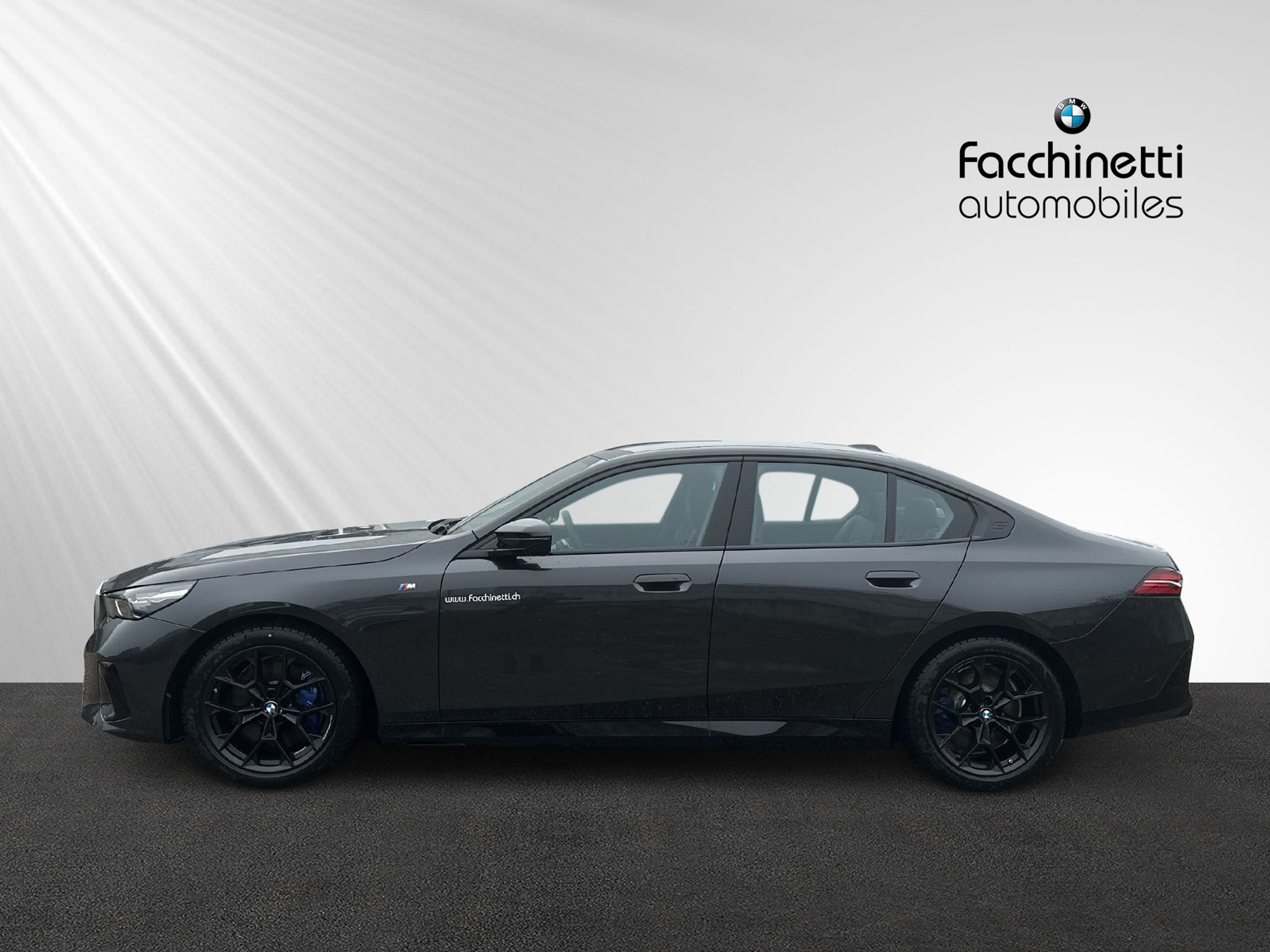 listing desktop thumbnail image 1