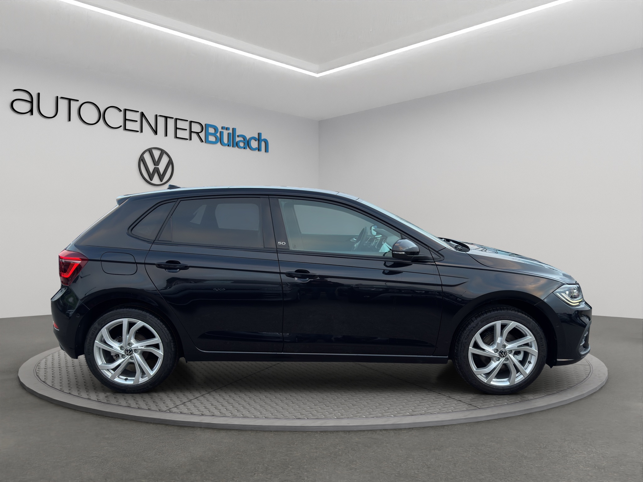 listing desktop thumbnail image 3