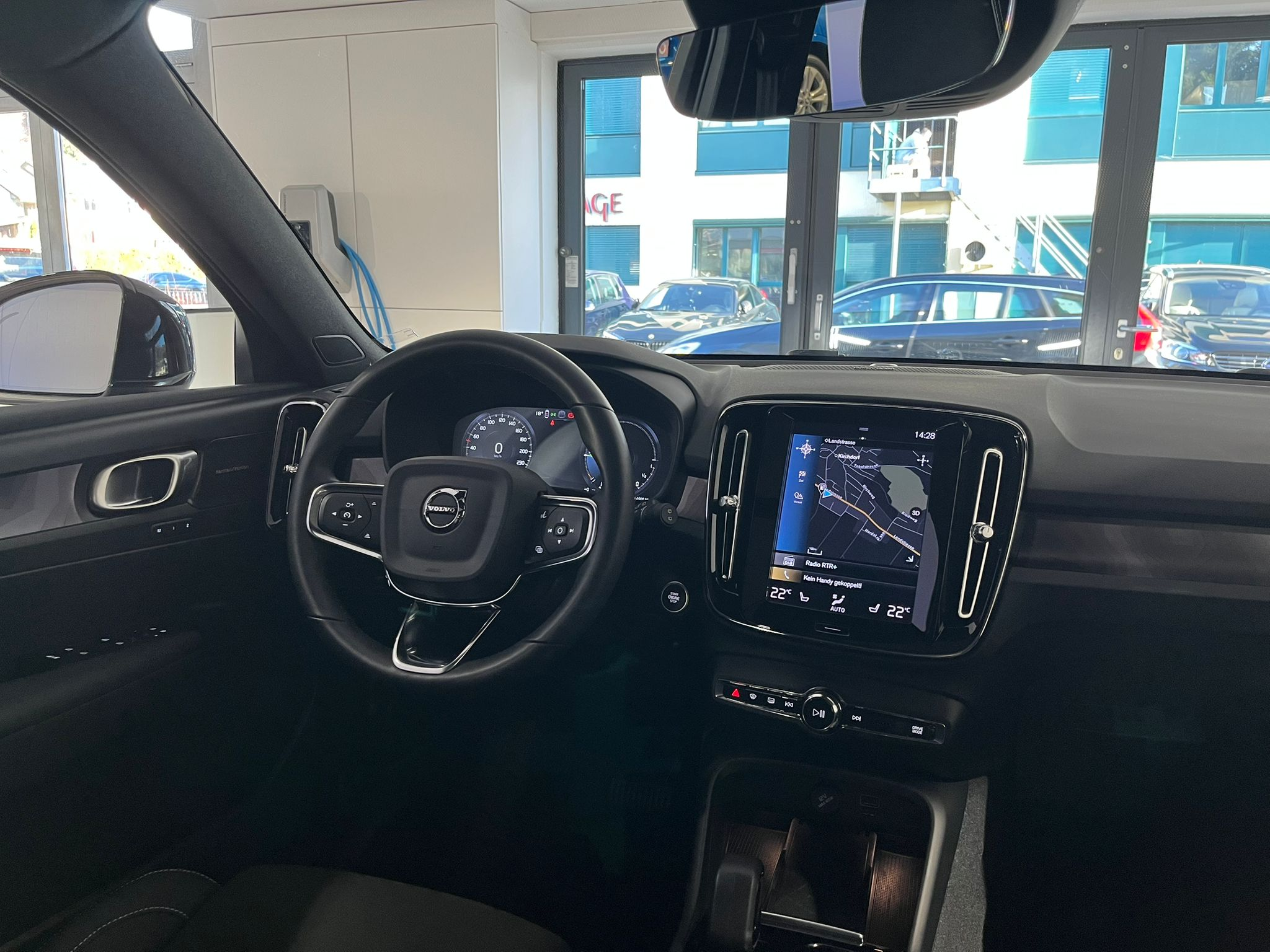 listing desktop thumbnail image 8