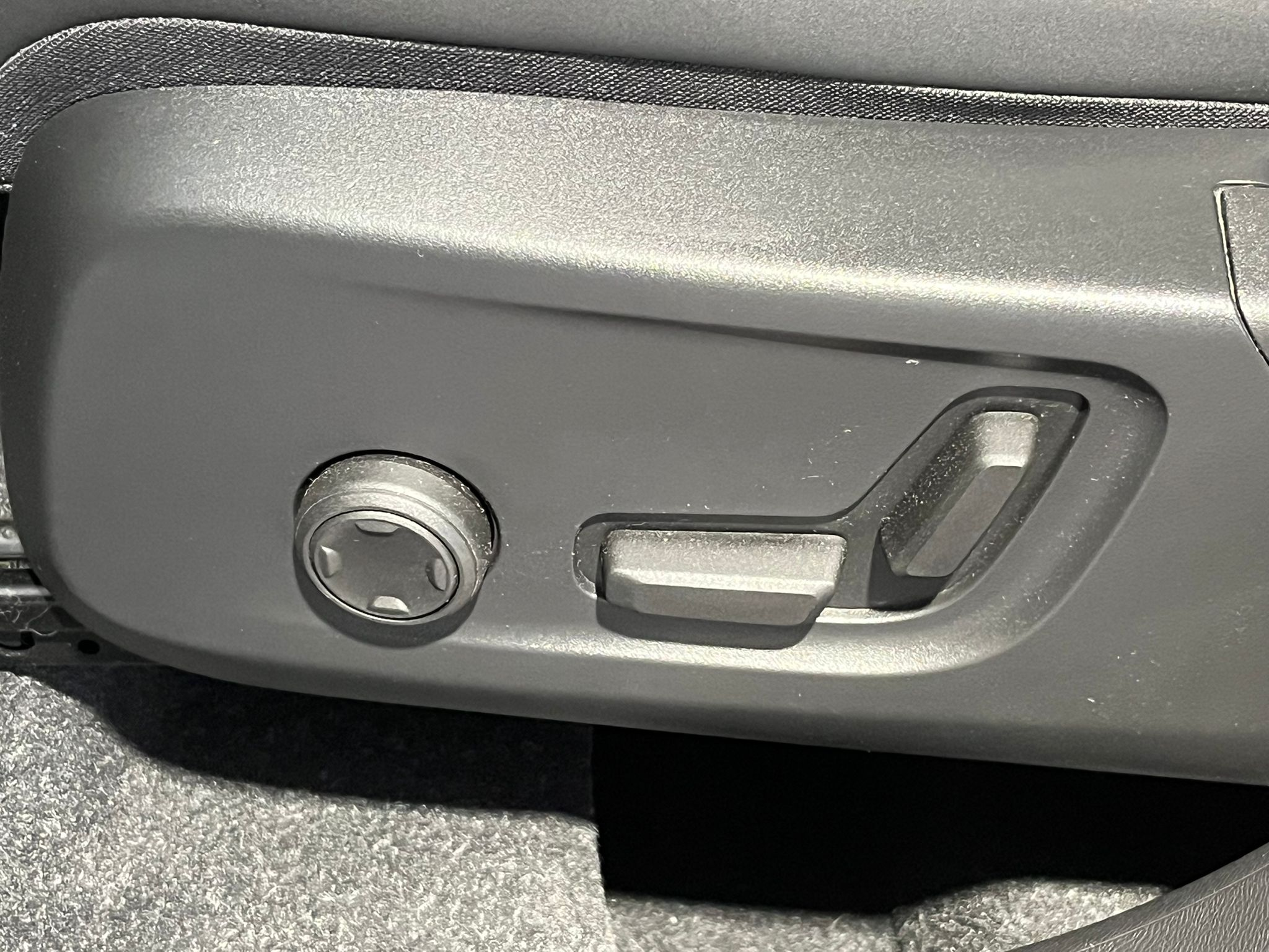 listing desktop thumbnail image 11