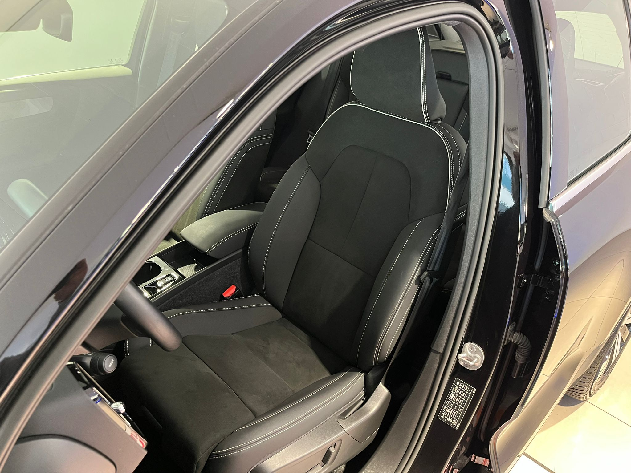 listing desktop thumbnail image 5