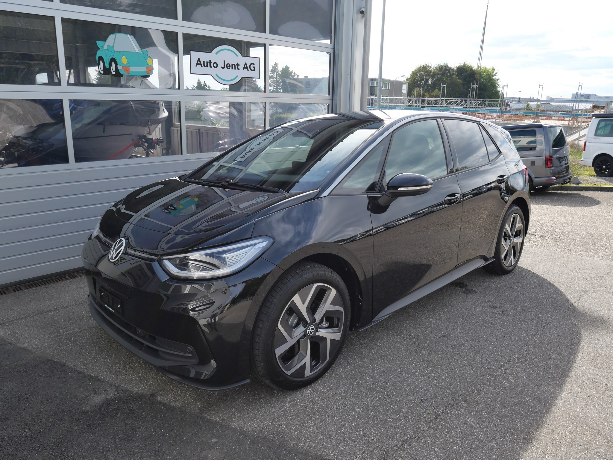 listing desktop thumbnail image 0