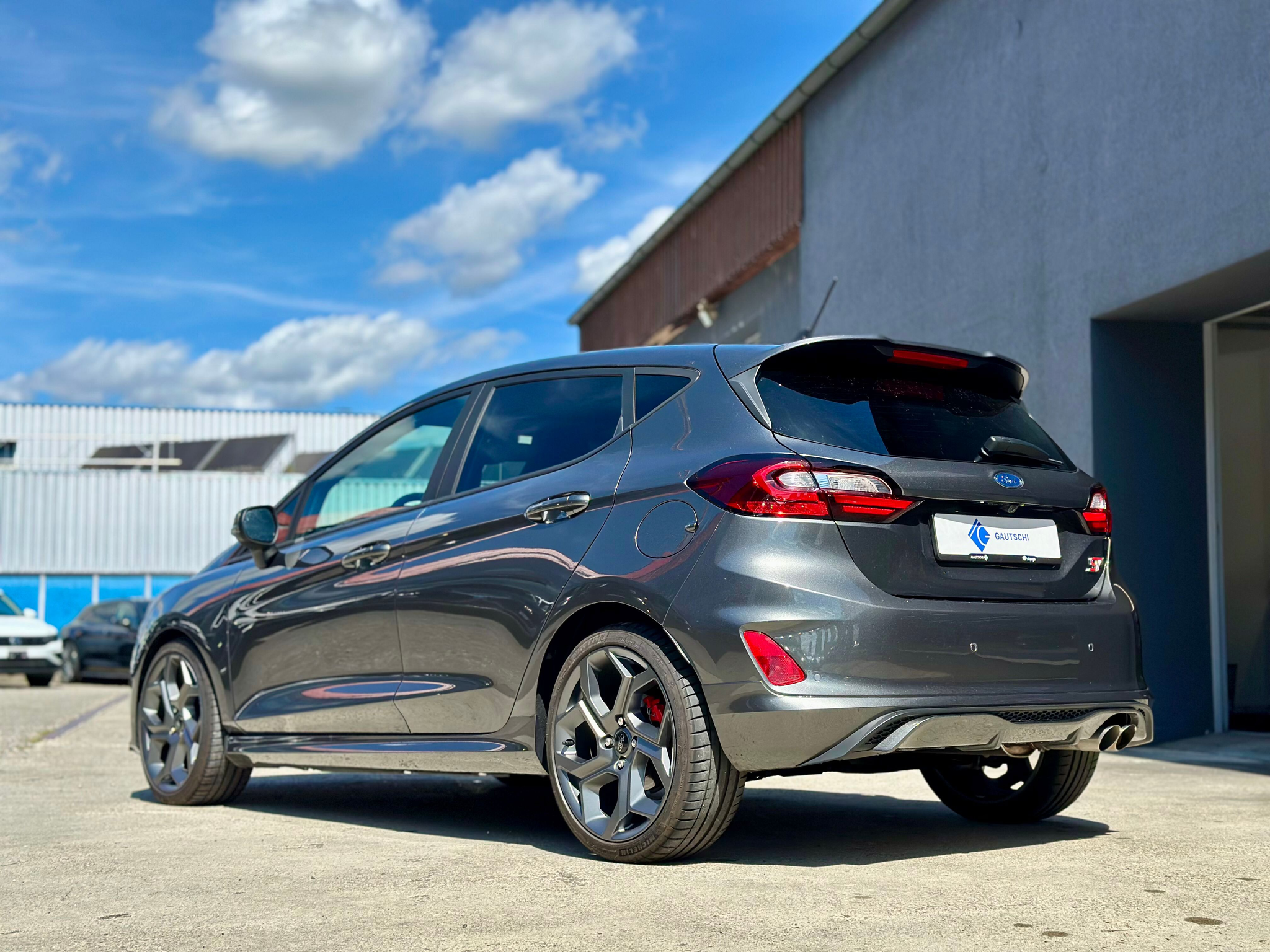 listing desktop thumbnail image 5