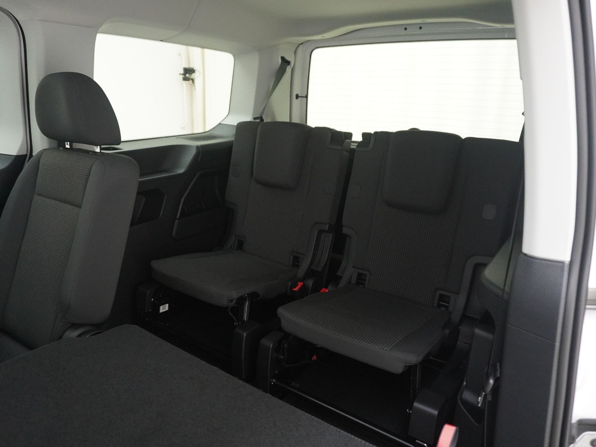 listing desktop thumbnail image 7