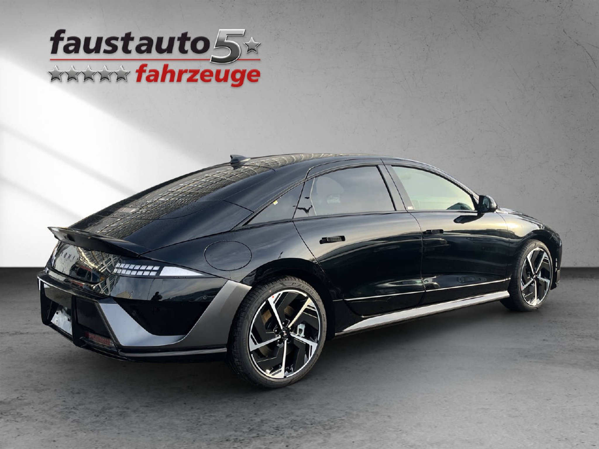 listing desktop thumbnail image 4