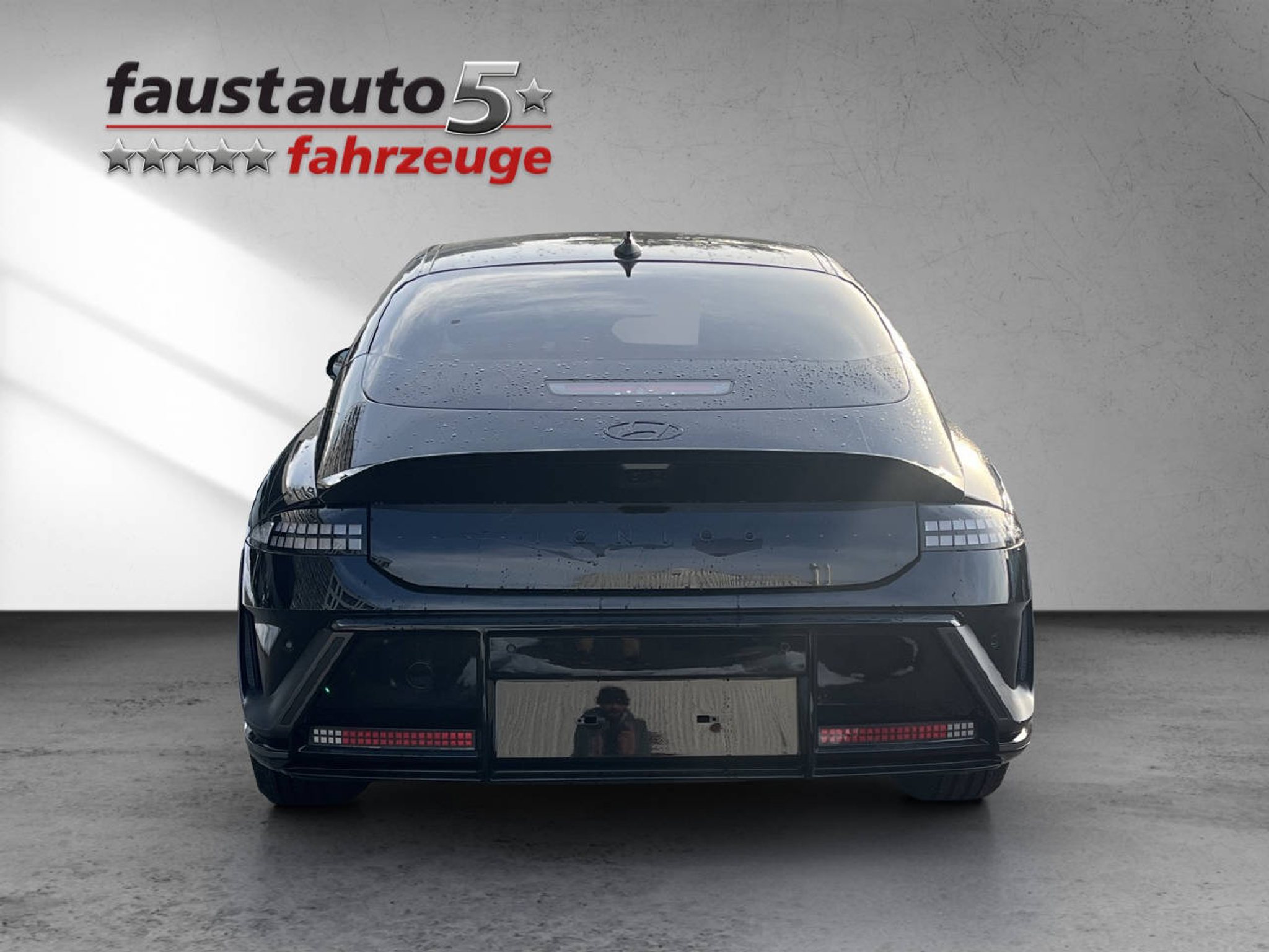 listing desktop thumbnail image 3