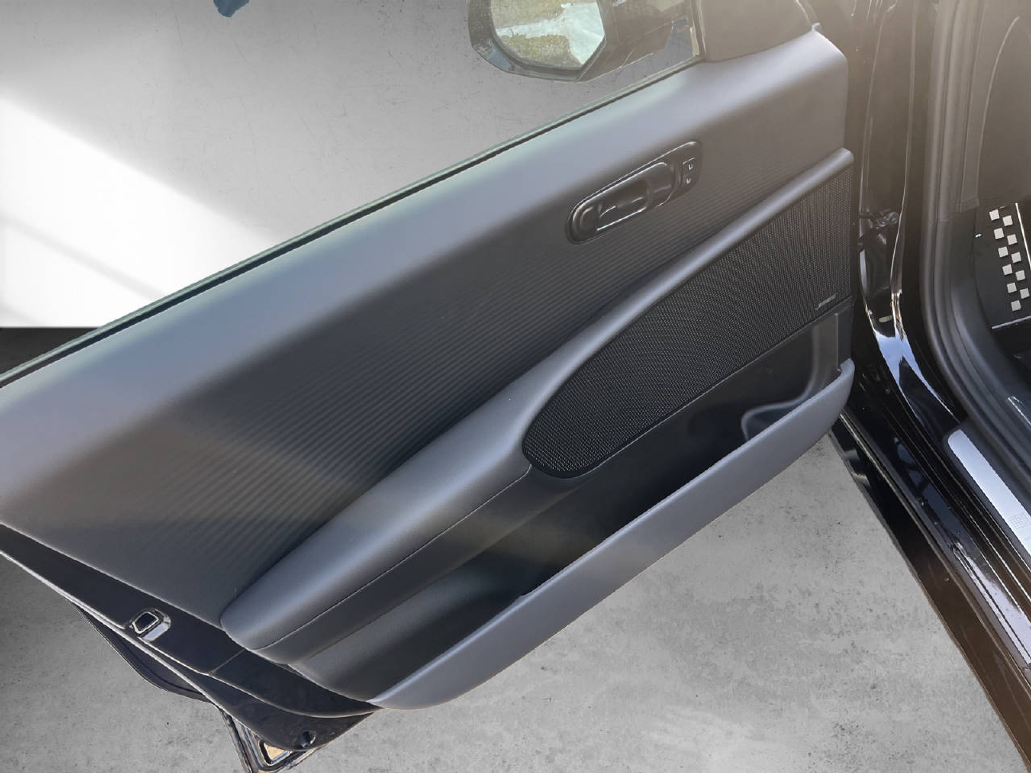 listing desktop thumbnail image 12