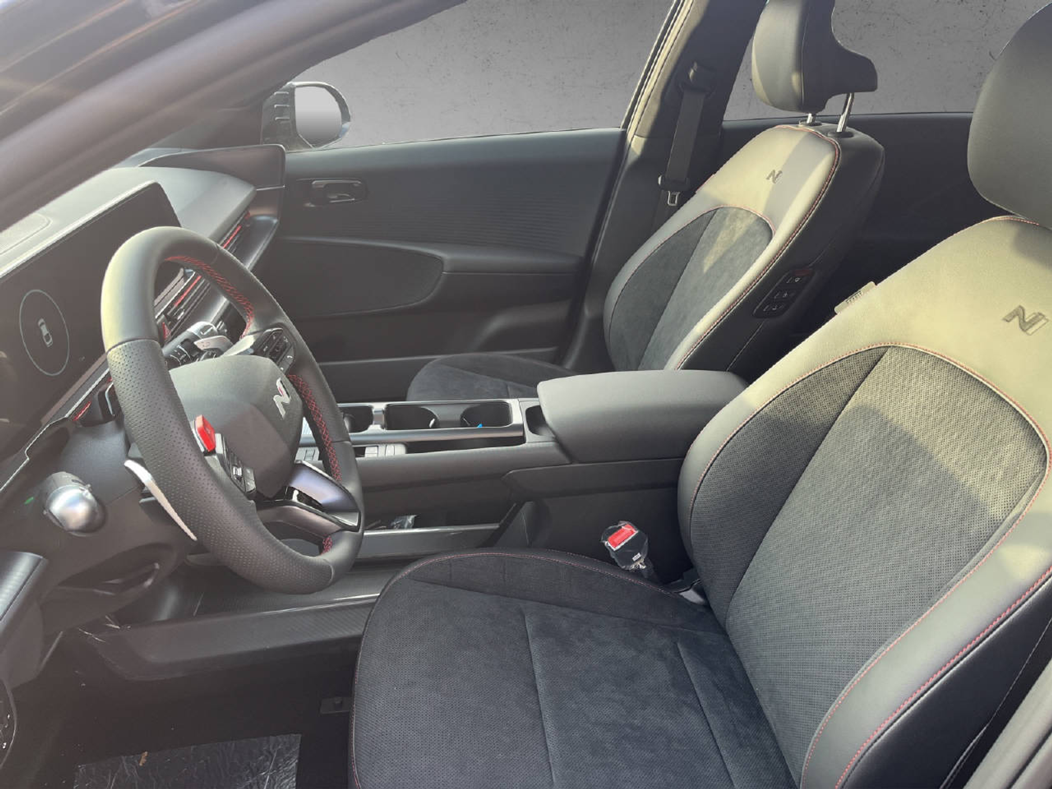 listing desktop thumbnail image 6