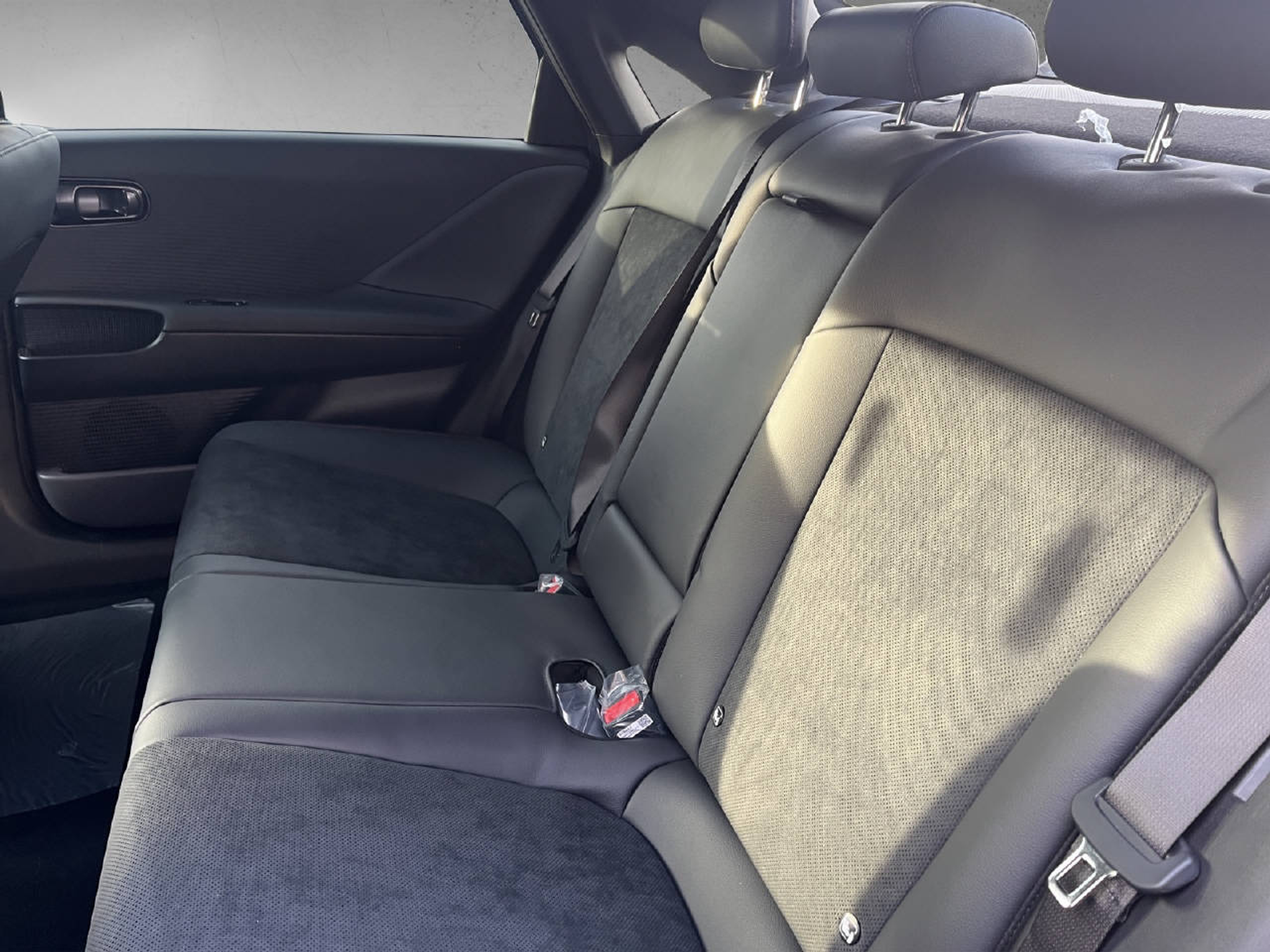 listing desktop thumbnail image 13