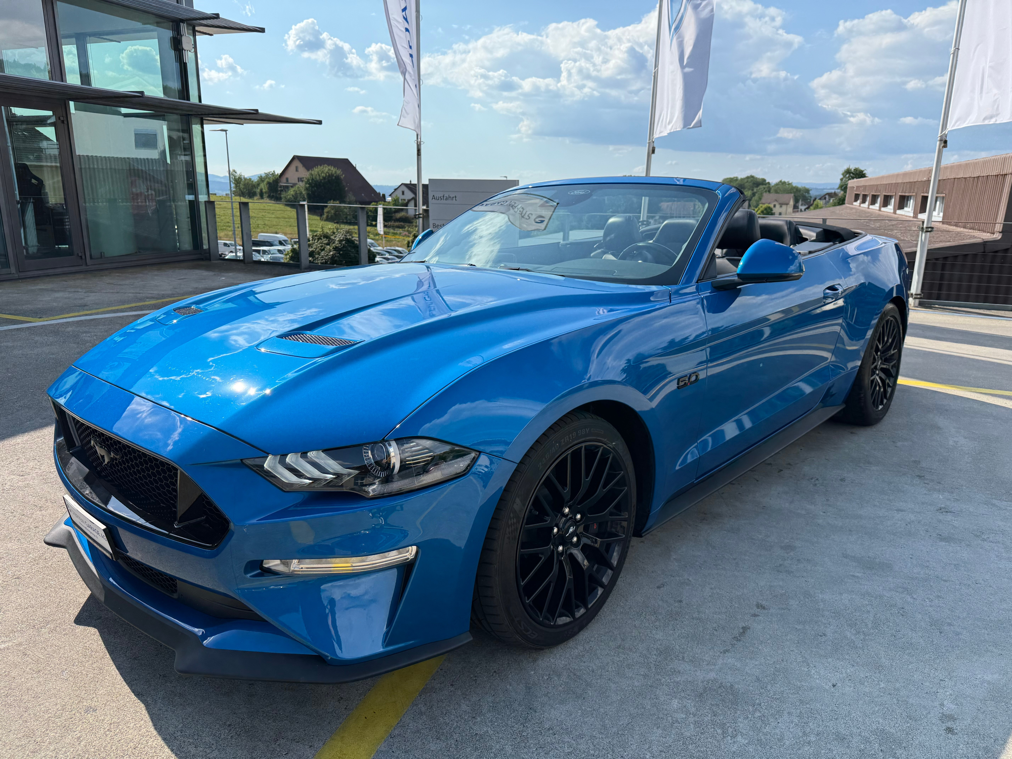 listing desktop thumbnail image 3