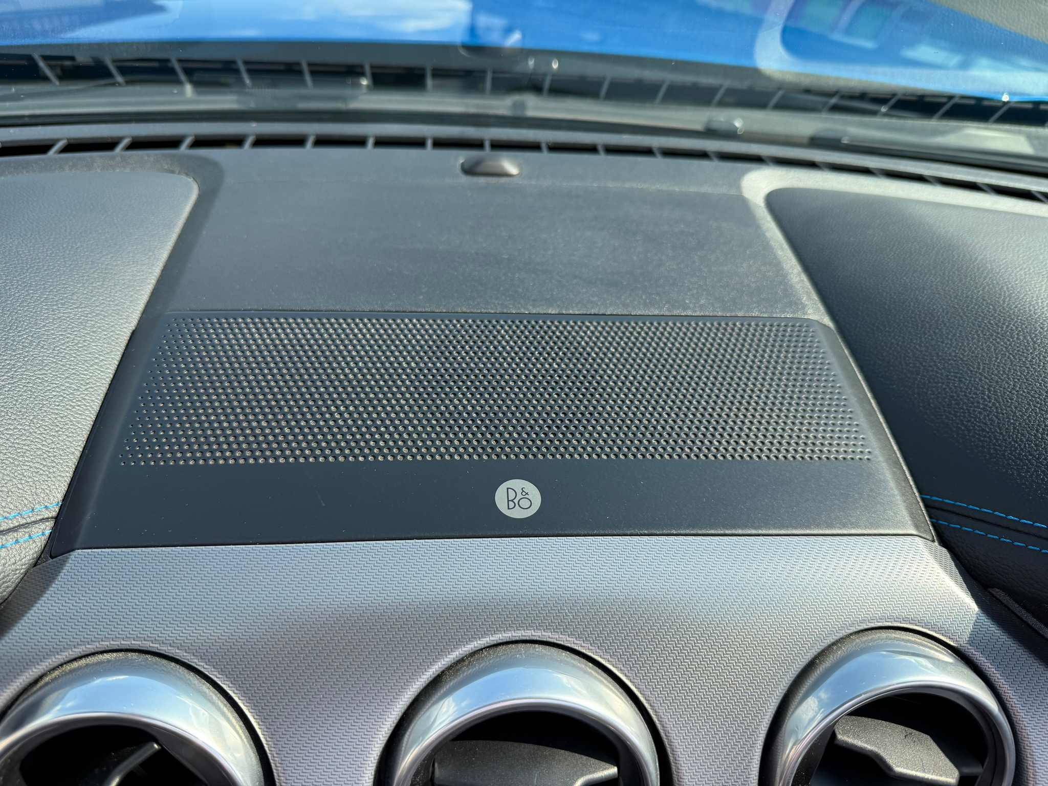 listing desktop thumbnail image 24