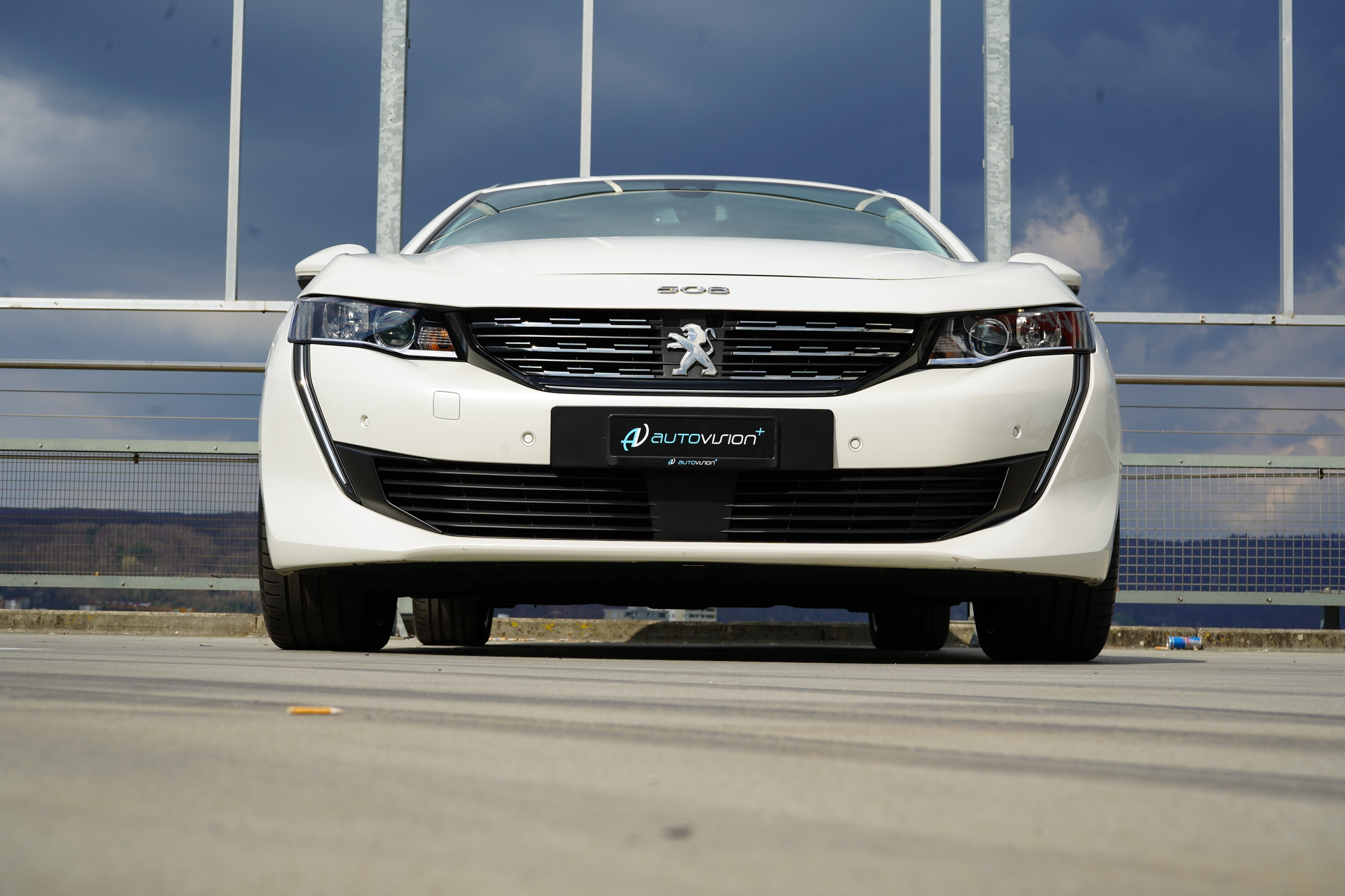 listing desktop thumbnail image 13