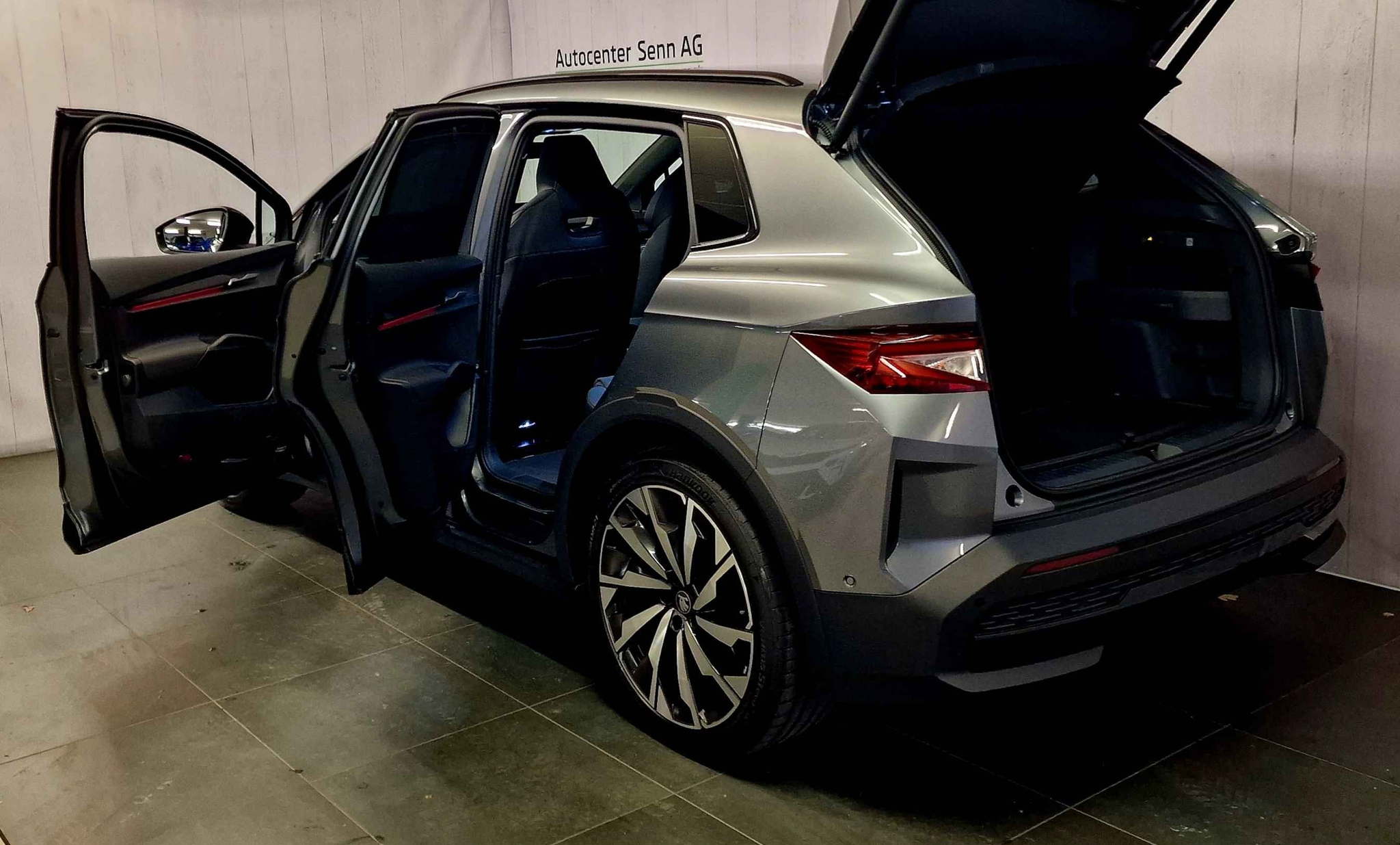 listing desktop thumbnail image 18