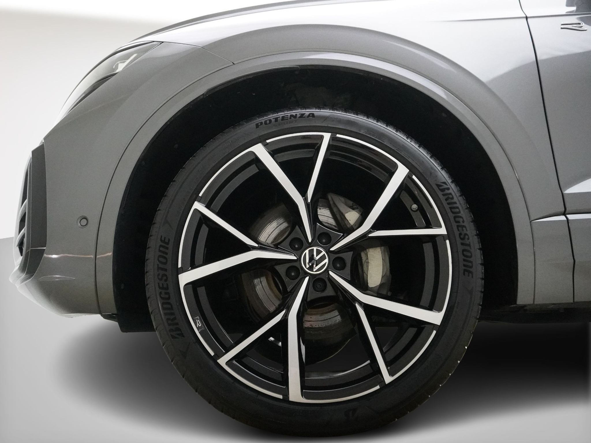 listing desktop thumbnail image 6