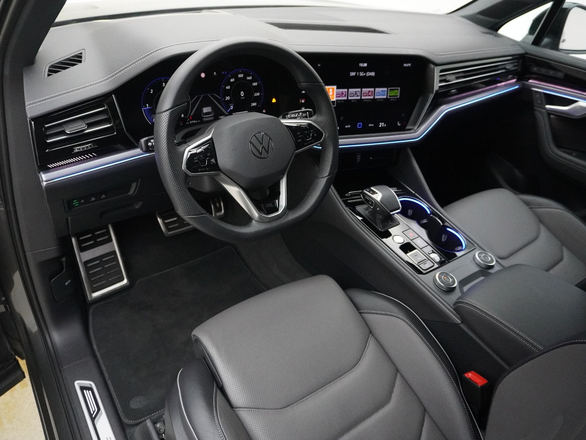 listing desktop thumbnail image 9