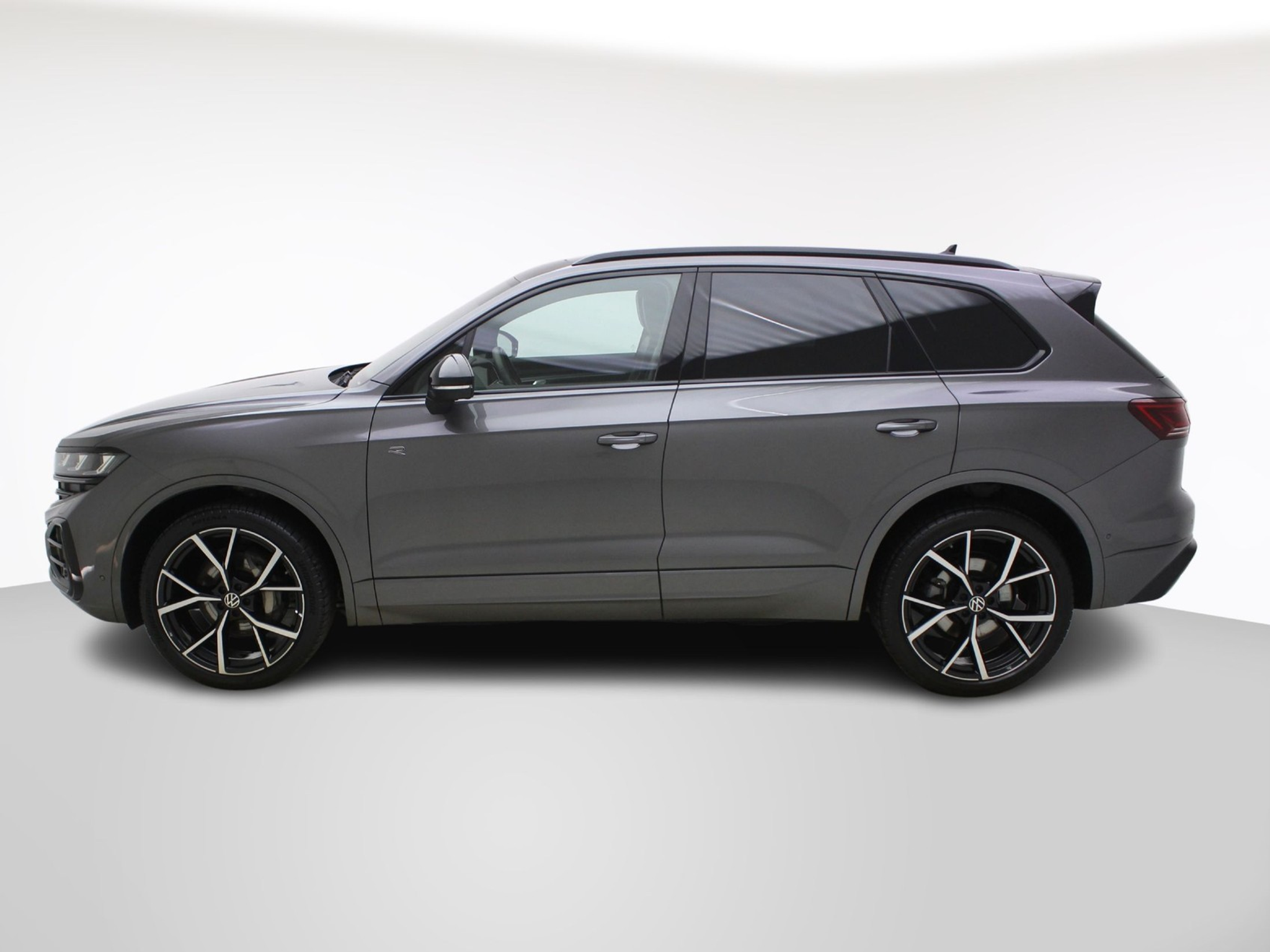 listing desktop thumbnail image 2