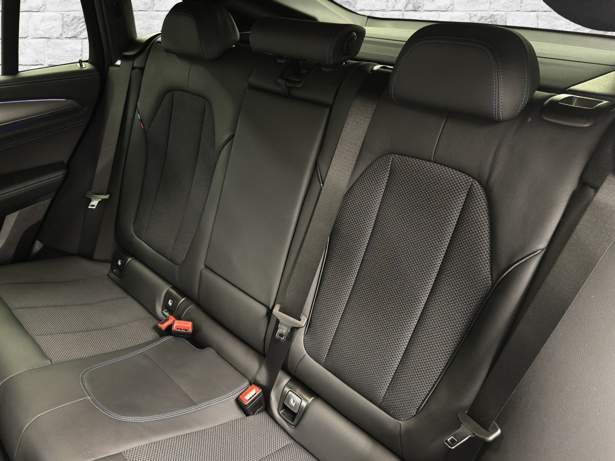 listing desktop thumbnail image 12