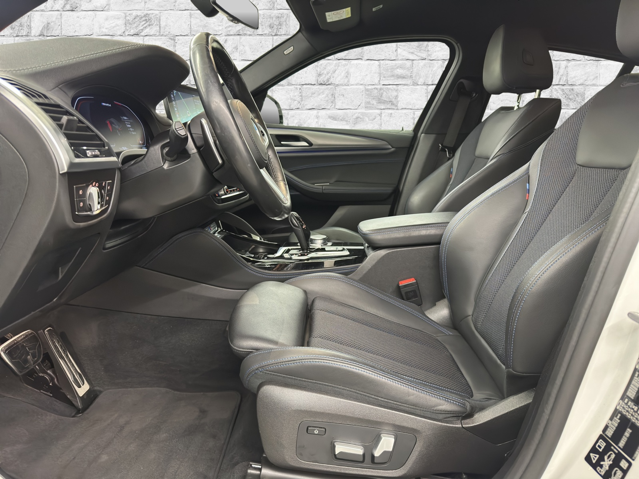 listing desktop thumbnail image 6