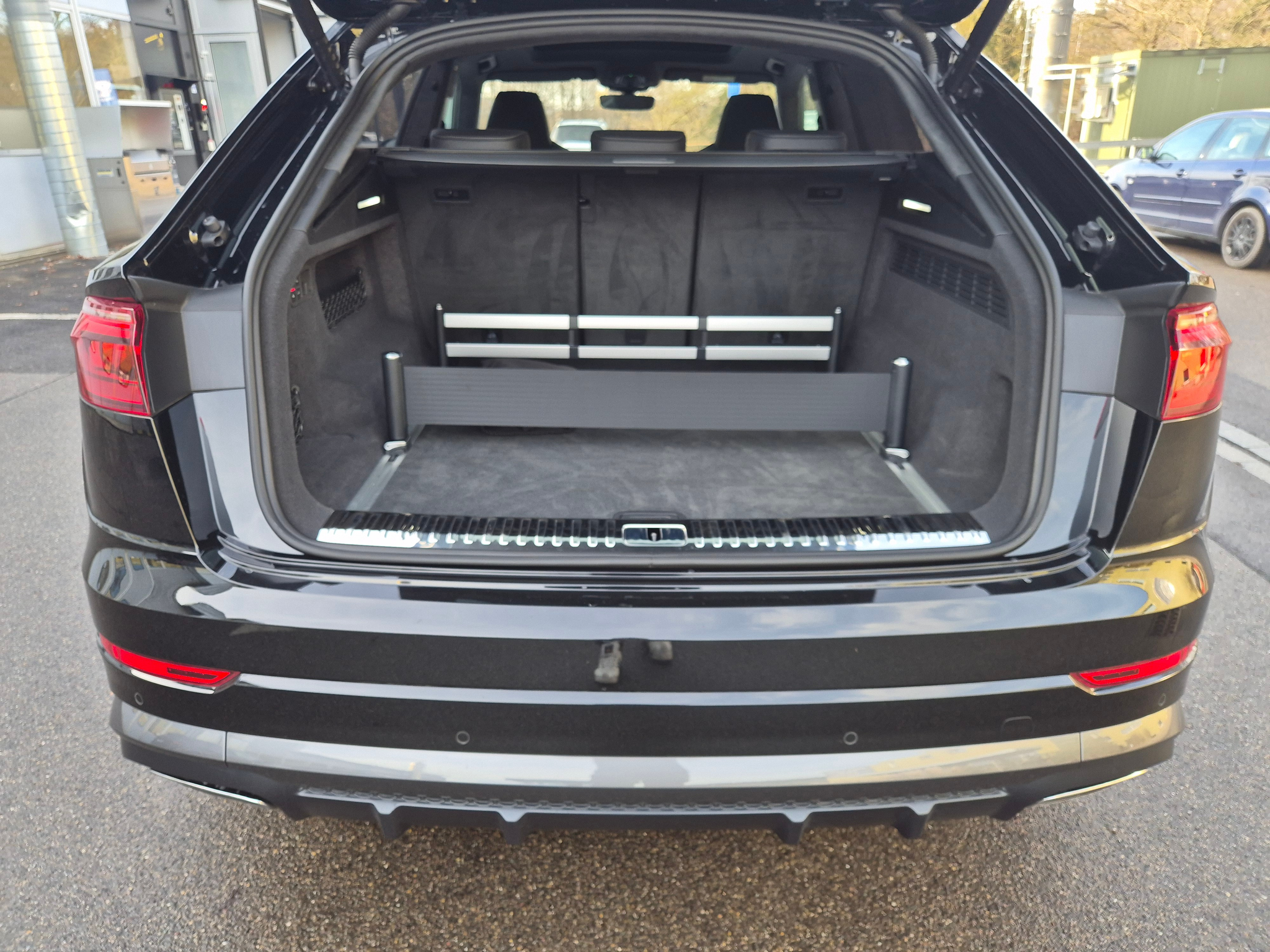 listing desktop thumbnail image 29