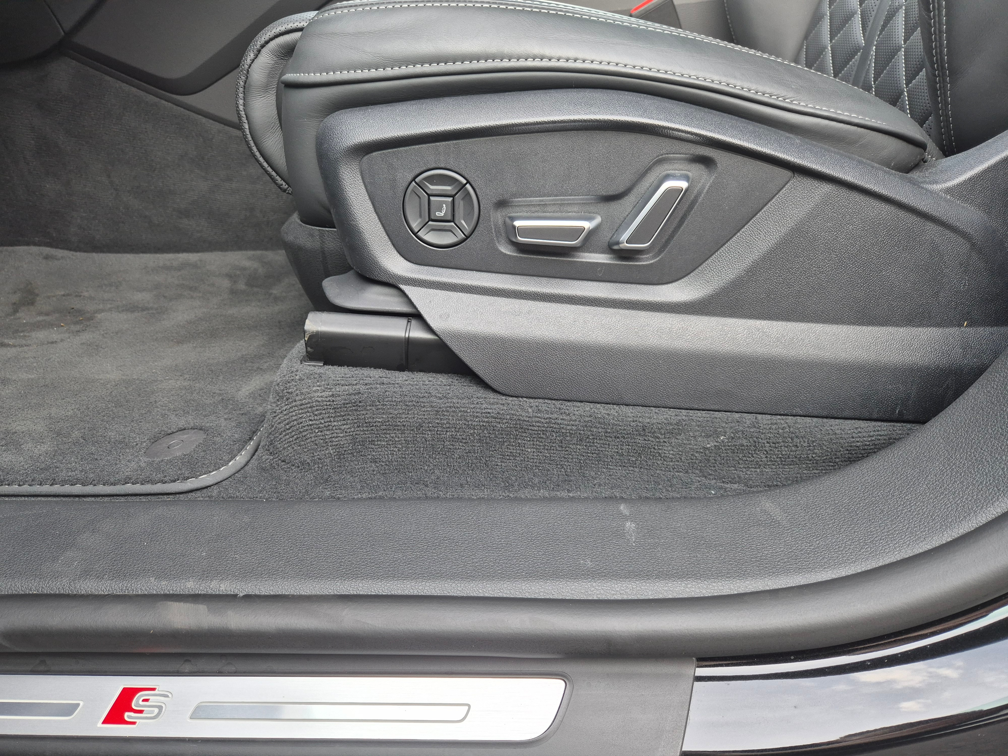 listing desktop thumbnail image 12