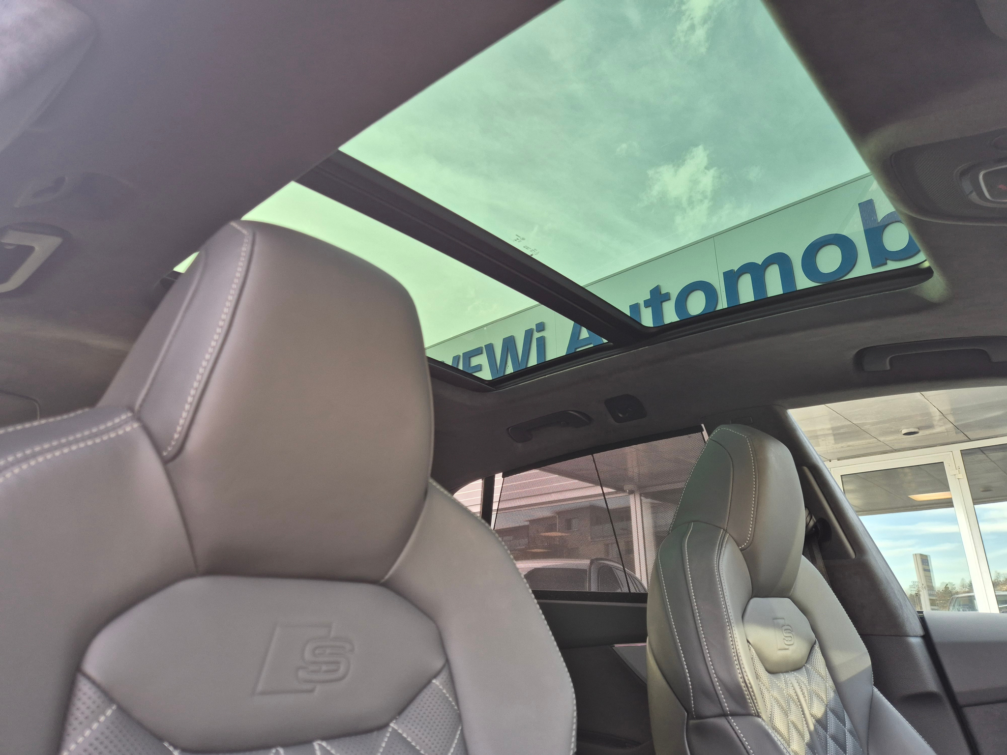 listing desktop thumbnail image 10