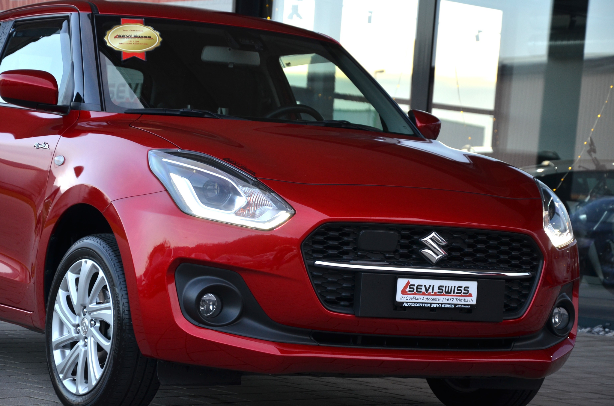 listing desktop thumbnail image 1